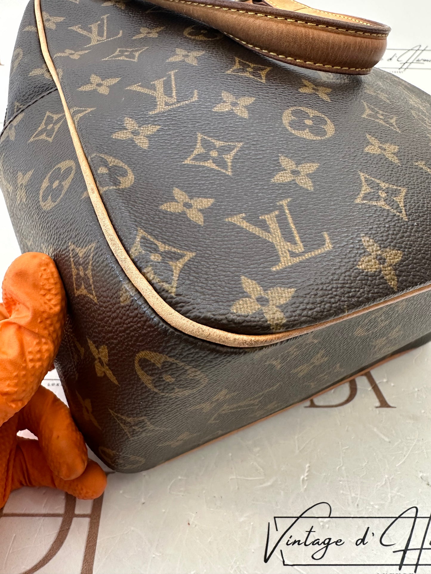 017881 - Louis Vuitton Excentricite