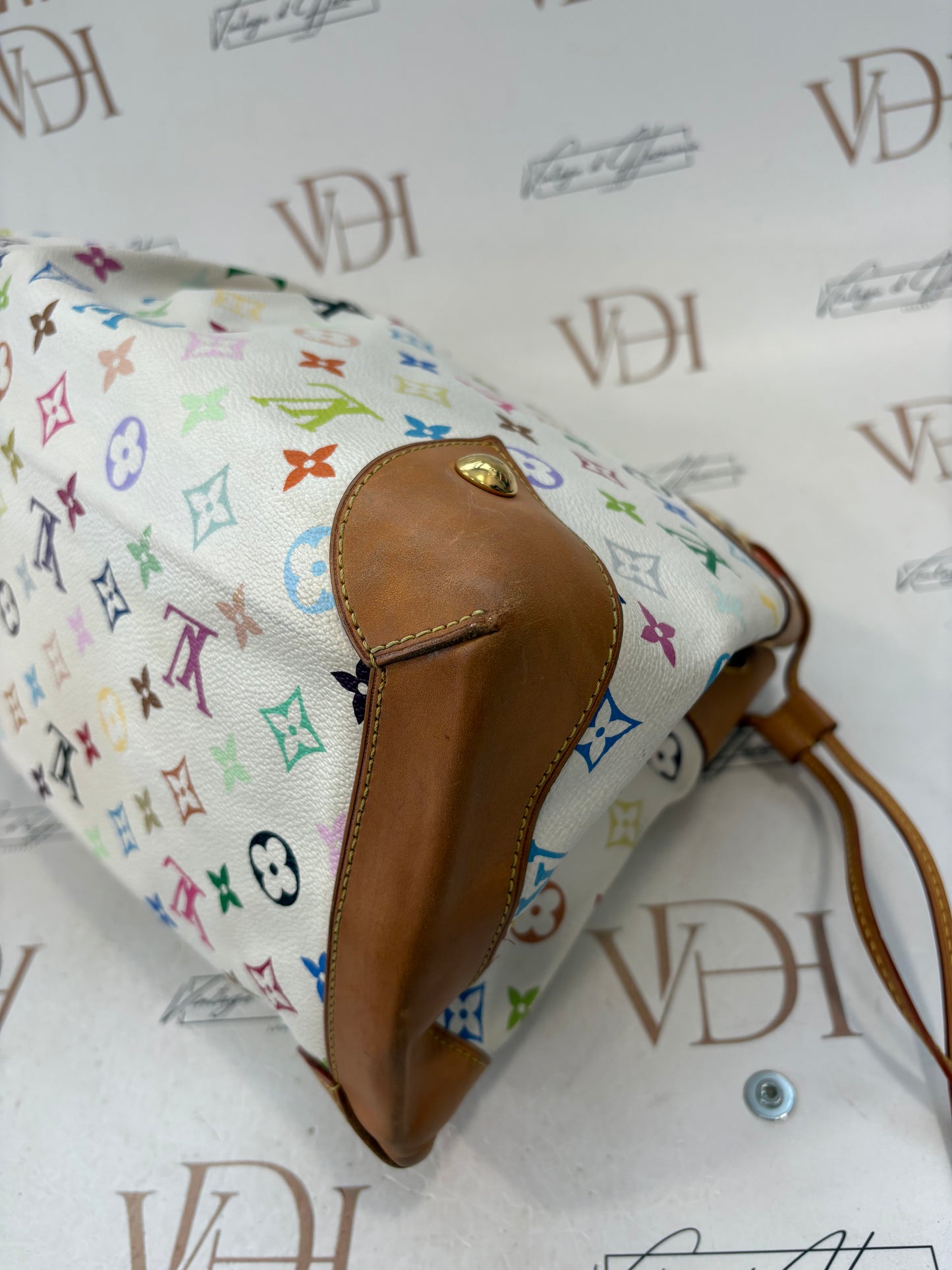 018571 - Louis Vuitton Multicolor Ursula