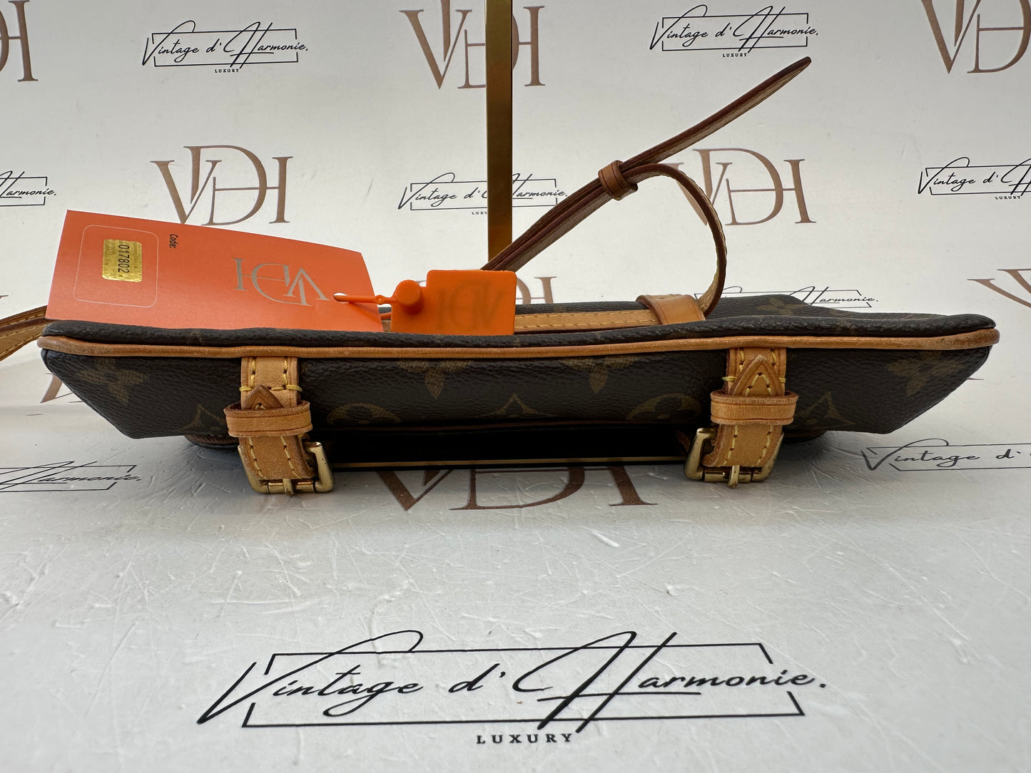 017802 - Louis Vuitton Pochette Marelle