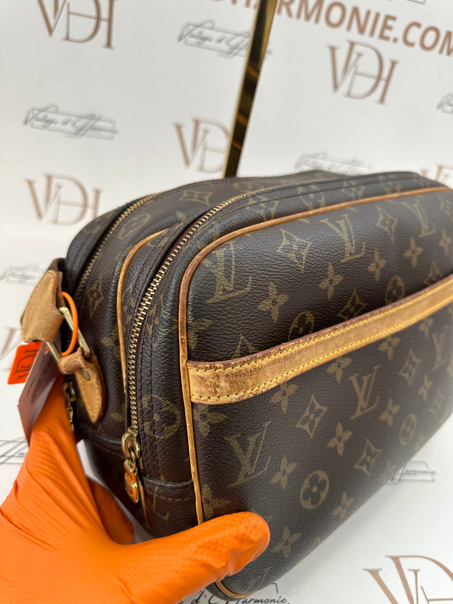 018123 - Louis Vuitton Reporter PM