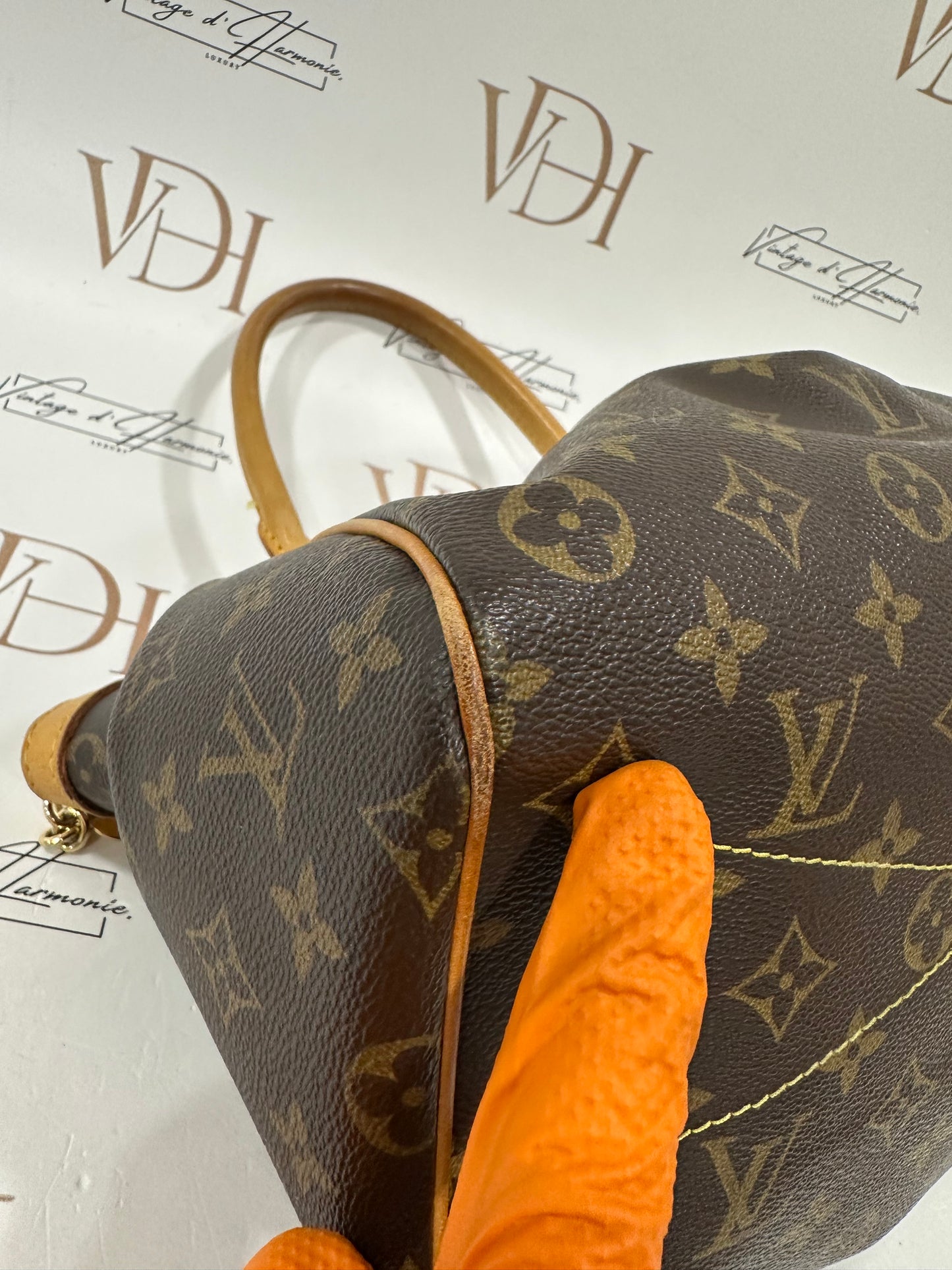 017980 - Louis Vuitton Tivoli PM