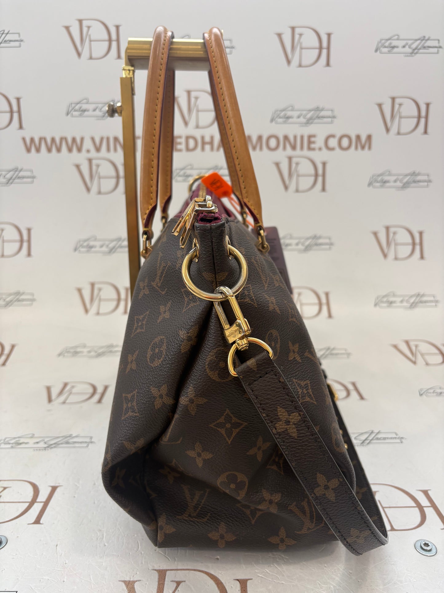200883 - Louis Vuitton Pallas
