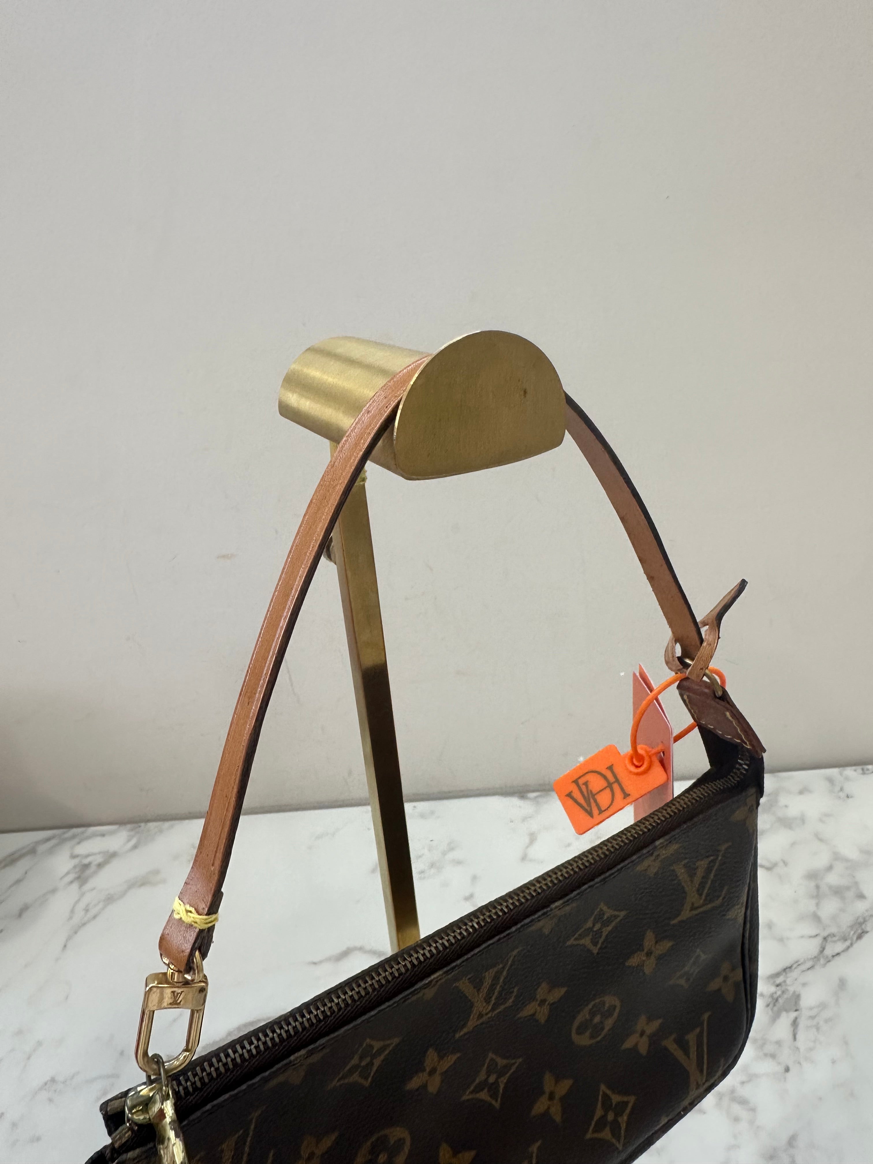 Louis Vuitton Pochette Accessoires
