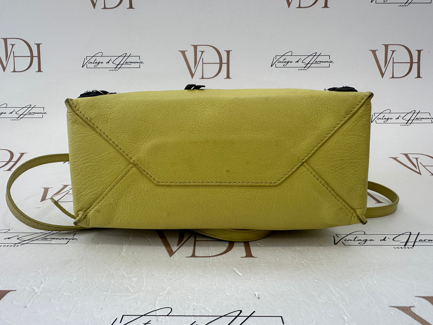 382325 -Balenciaga Papier