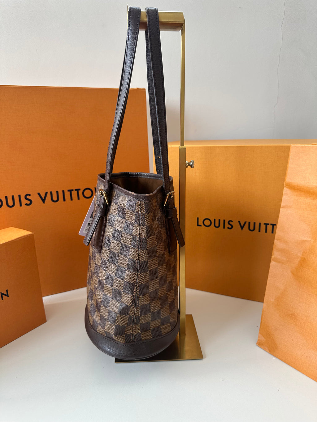 Louis Vuitton Marais