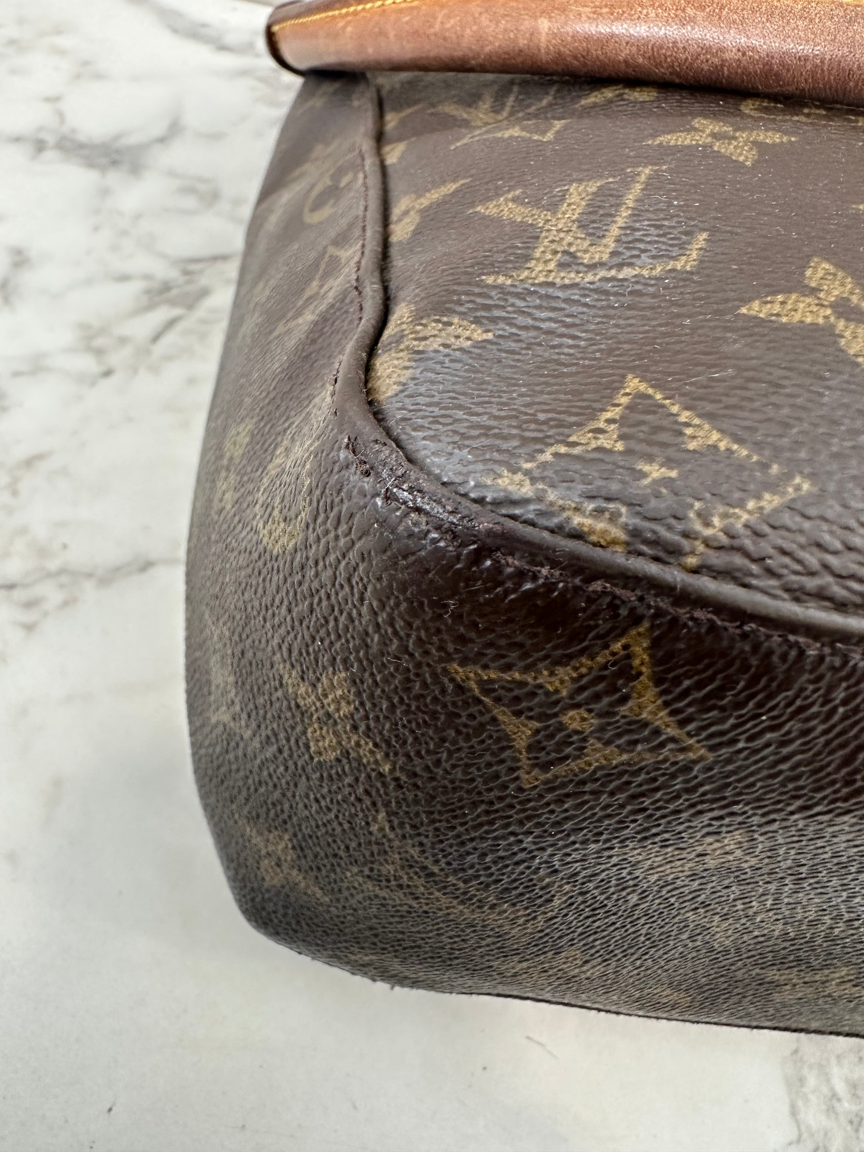 Louis Vuitton Looping GM