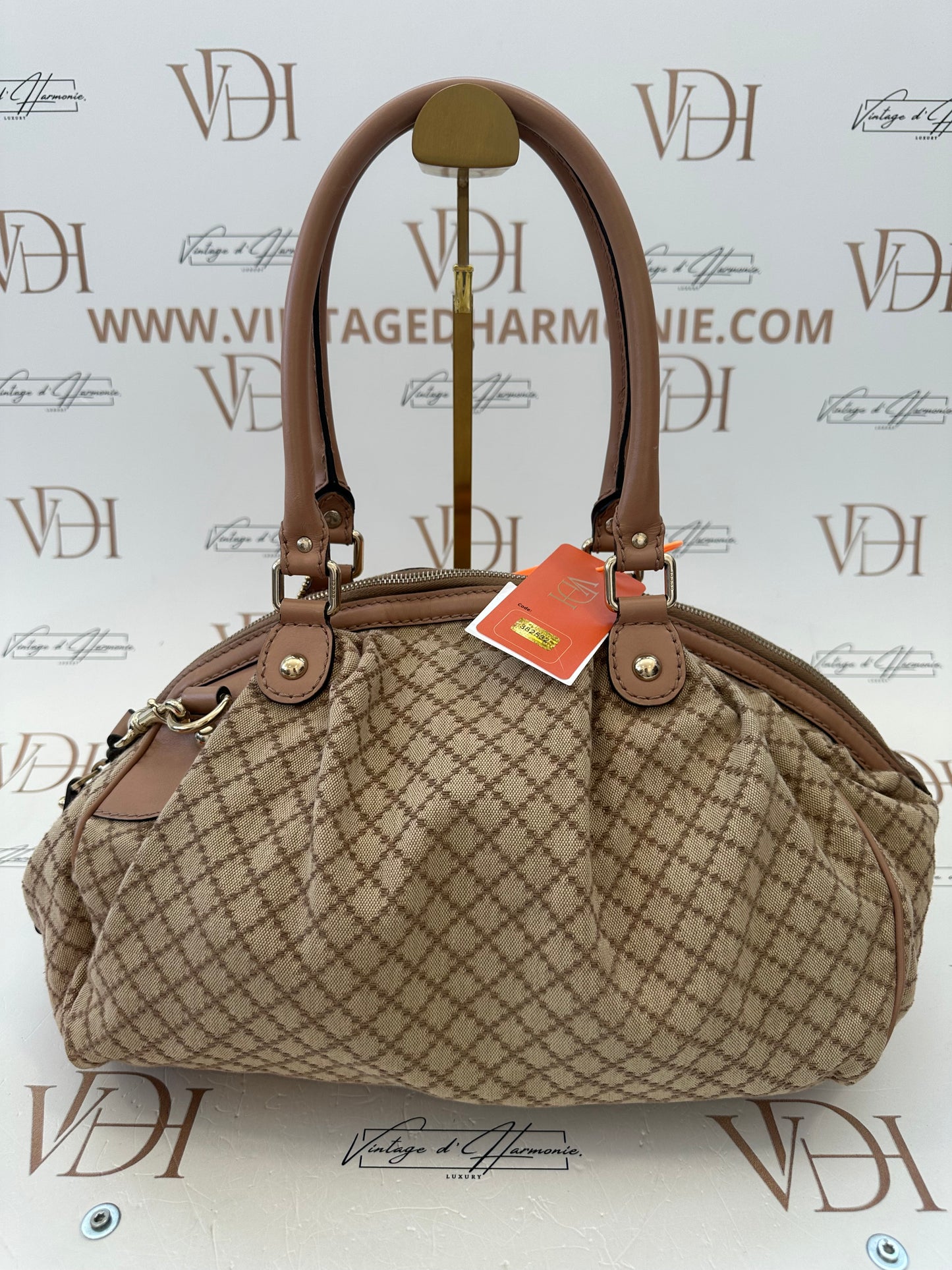 382532 - Gucci Sukey