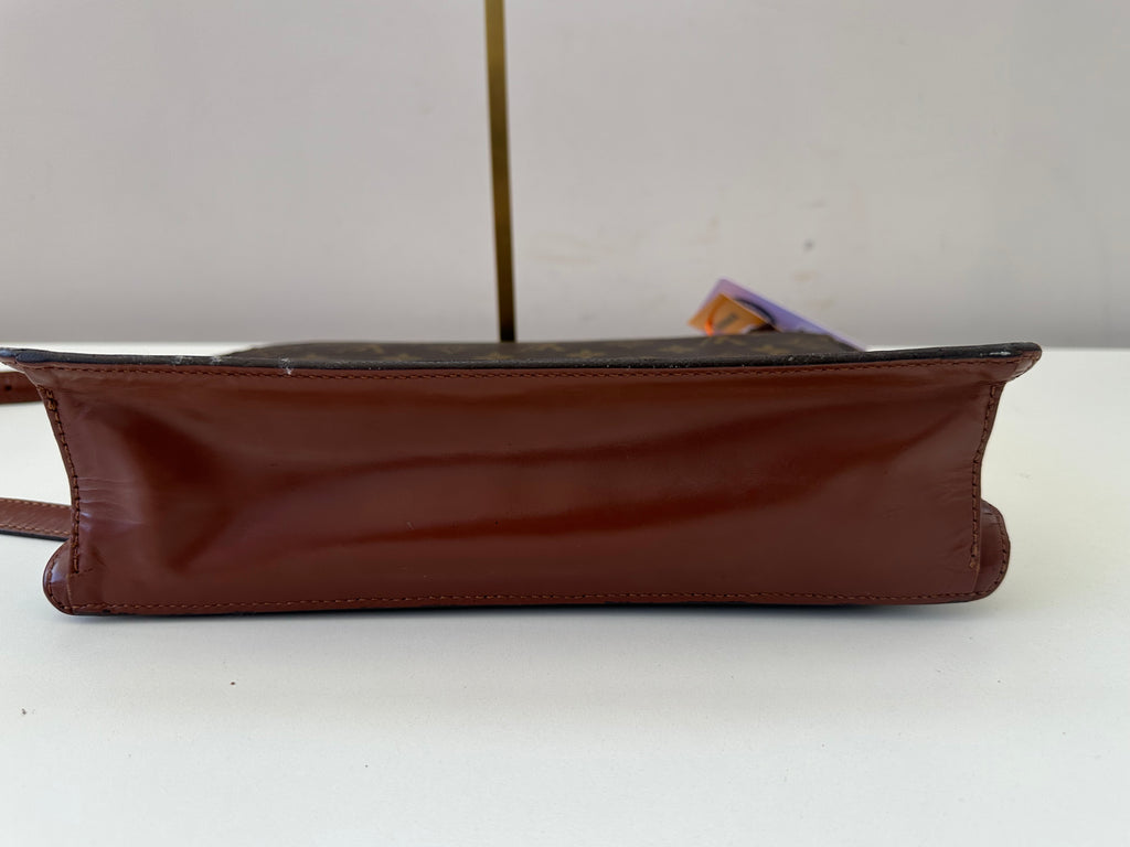 Louis Vuitton Monceau 28