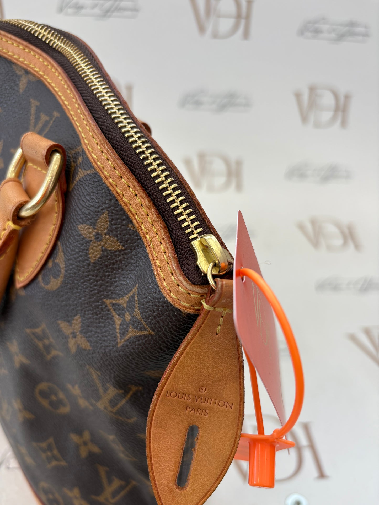 383511 - Louis Vuitton Lockit Vertical