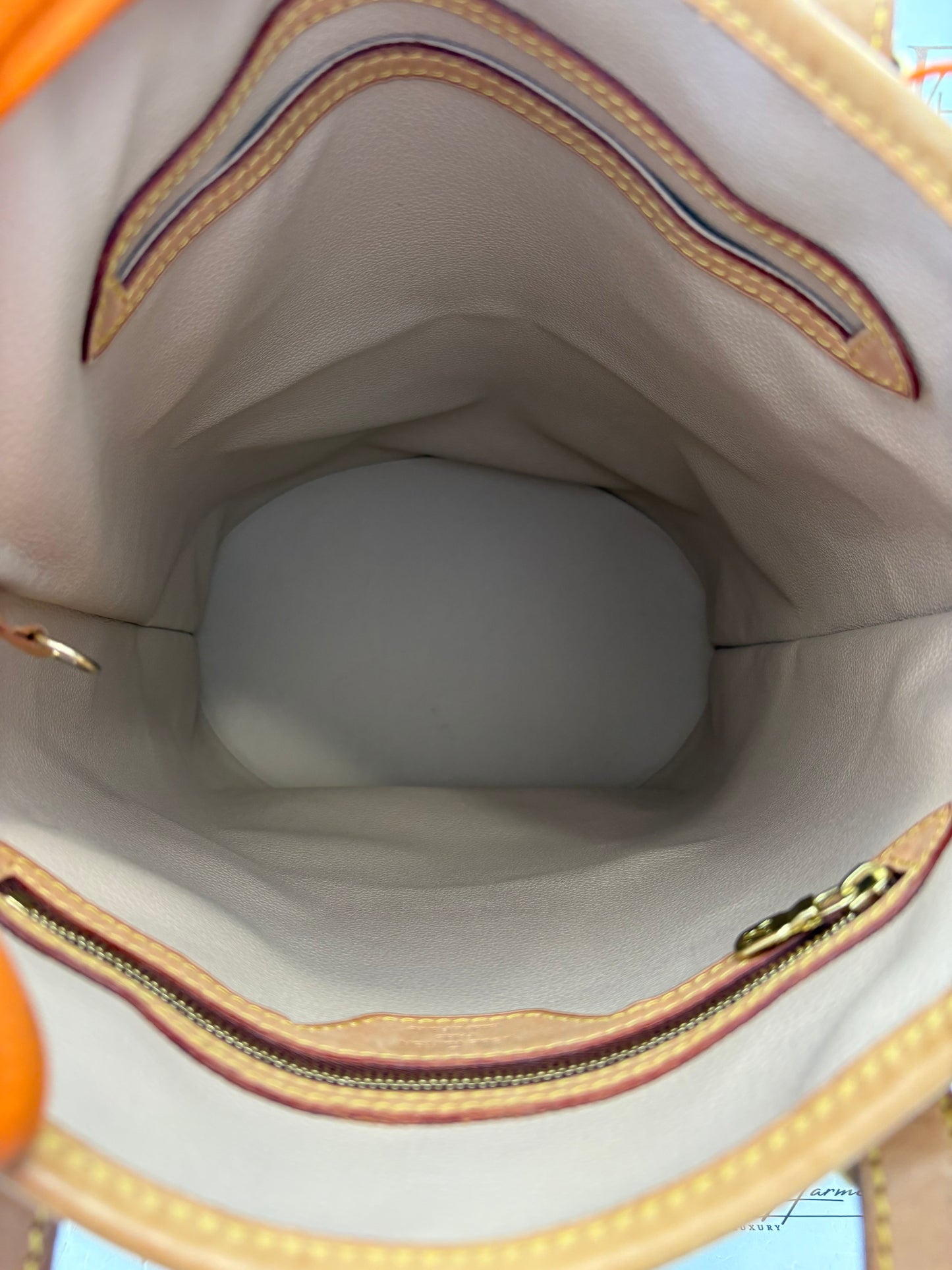 018885 - Louis Vuitton Bucket GM