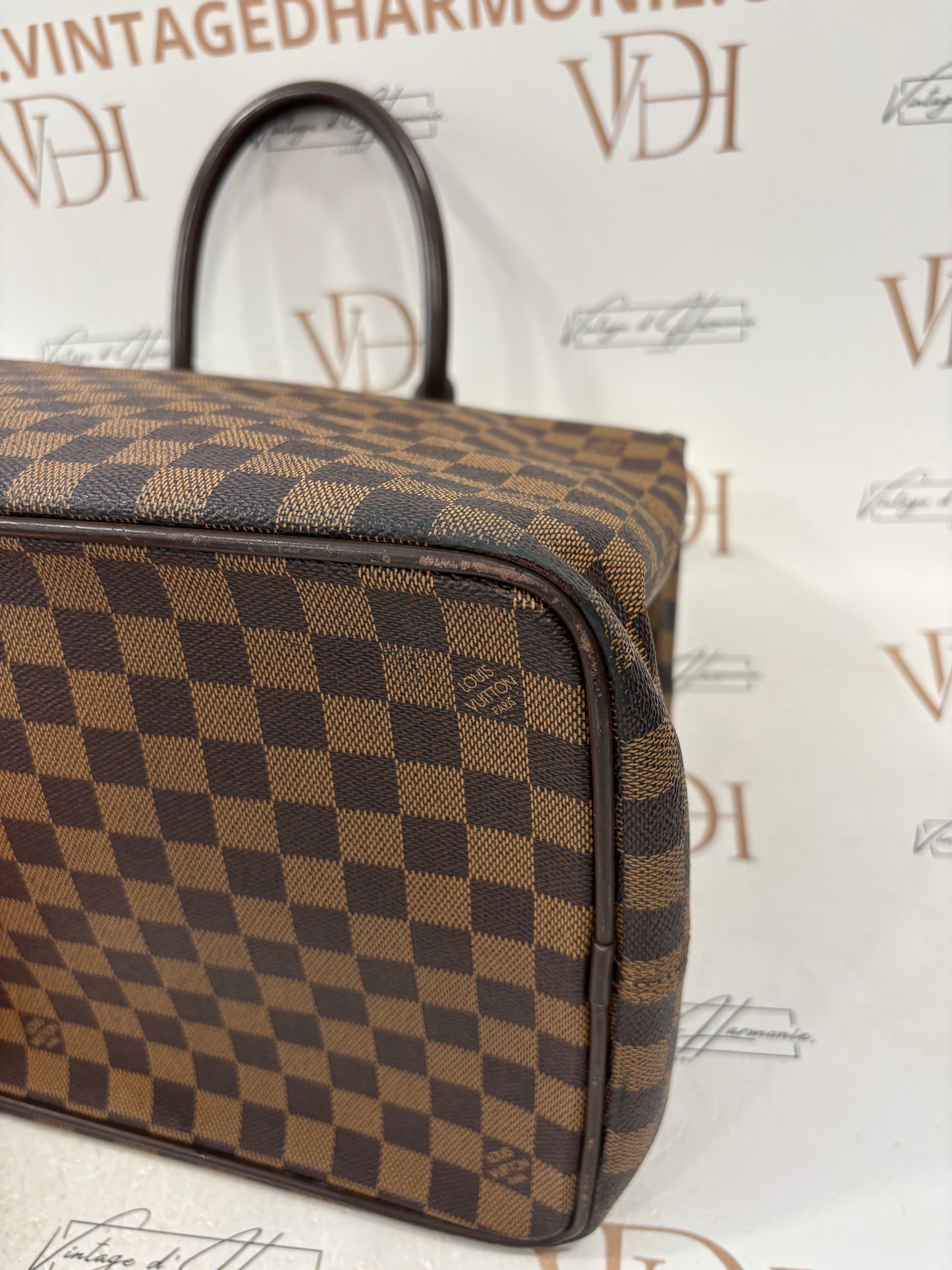 017157 - Louis Vuitton Greenwich PM