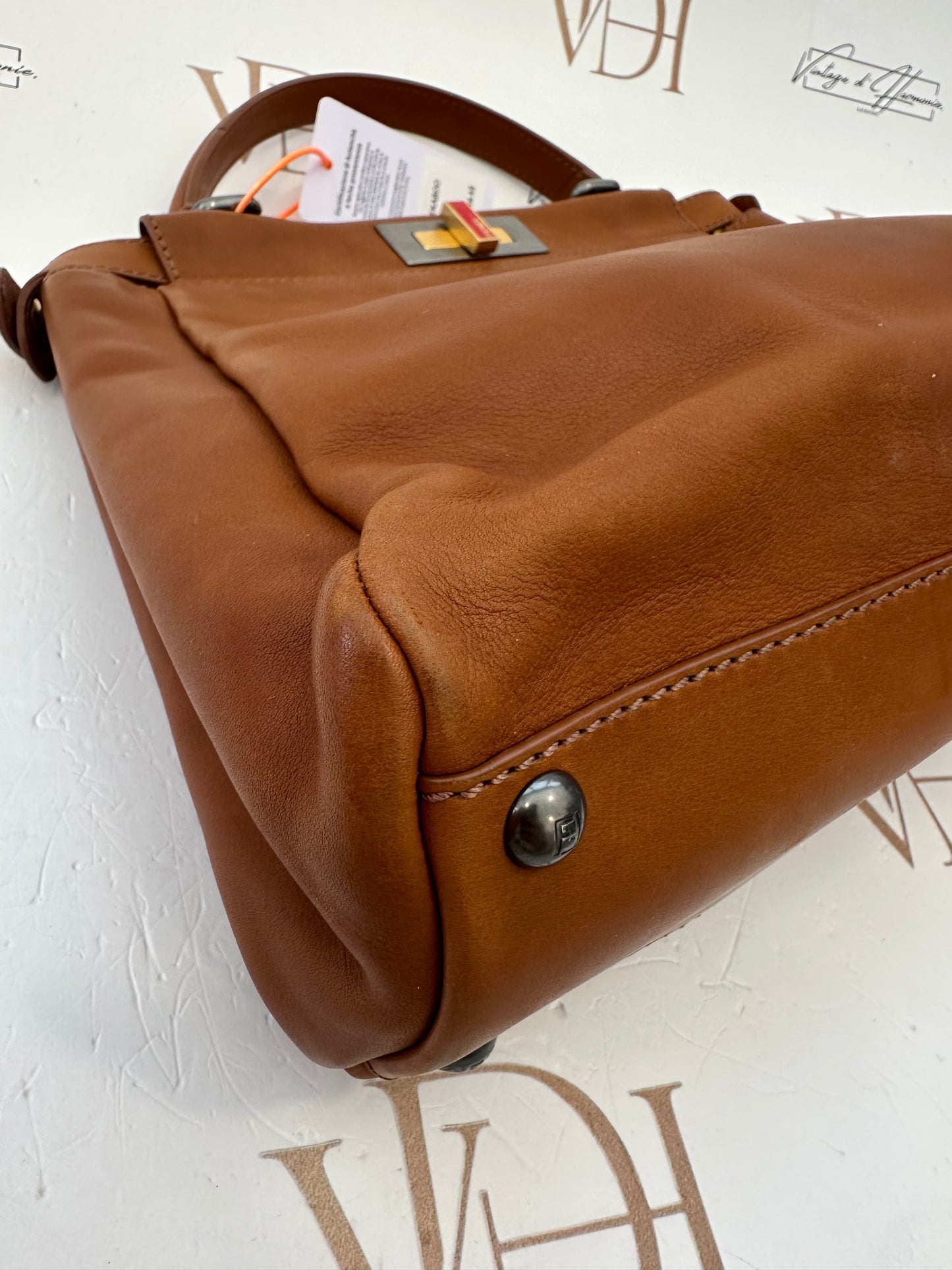 102701 - Fendi Peekaboo