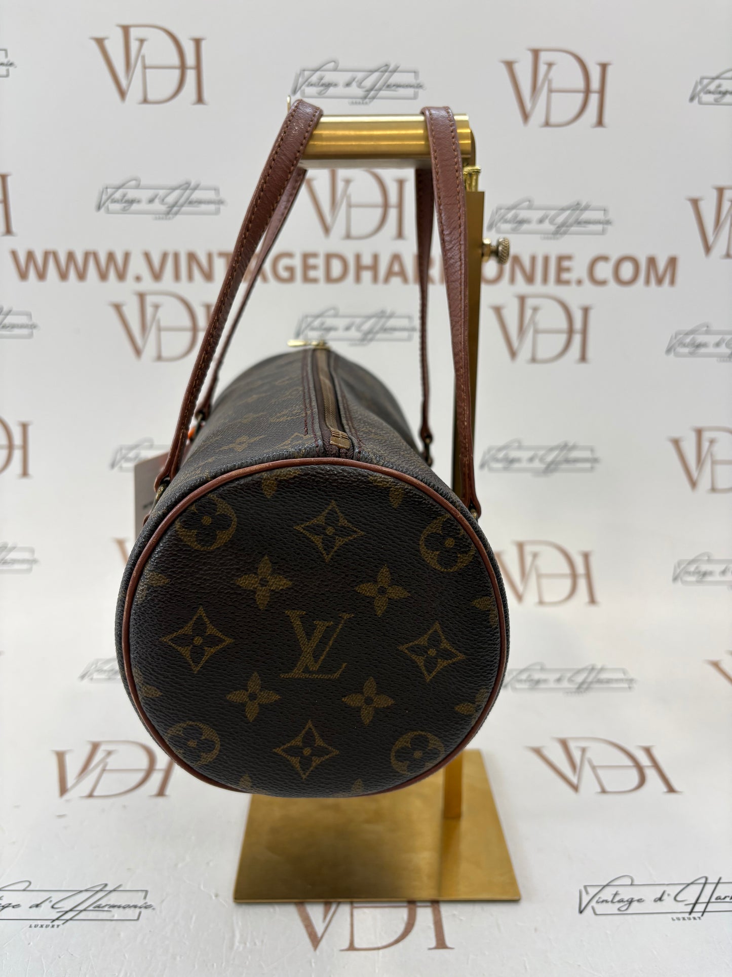 019007 - Louis Vuitton Papillon 26