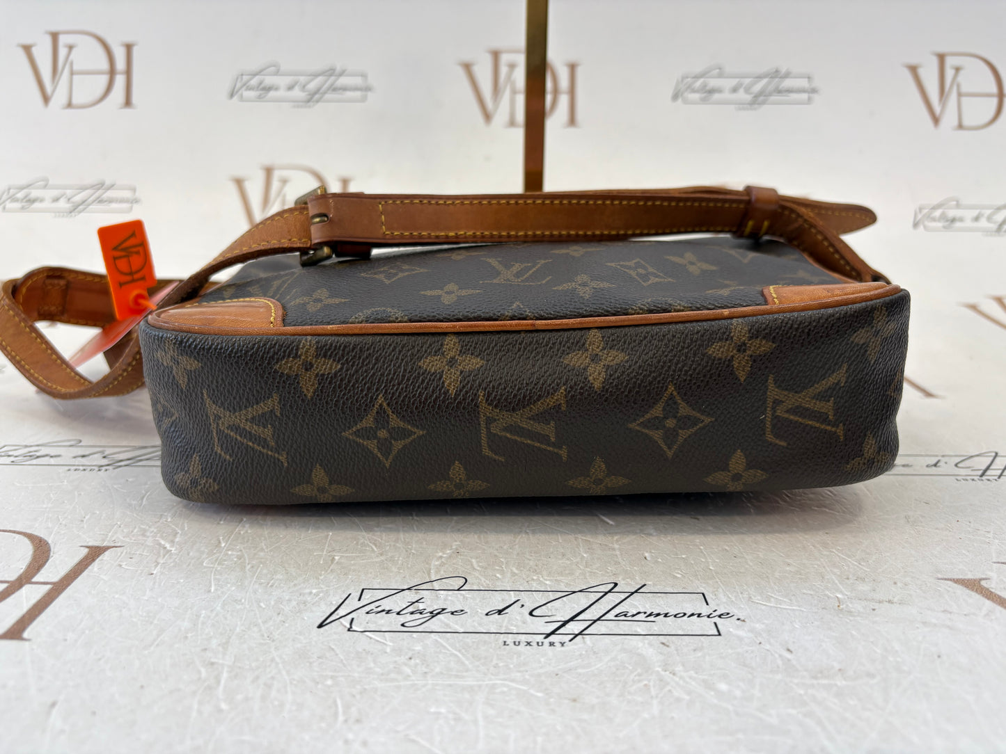 018289 - Louis Vuitton Trocadero 24