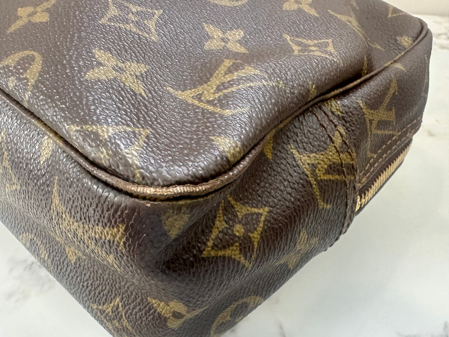 Louis Vuitton Trousse Toilette 28