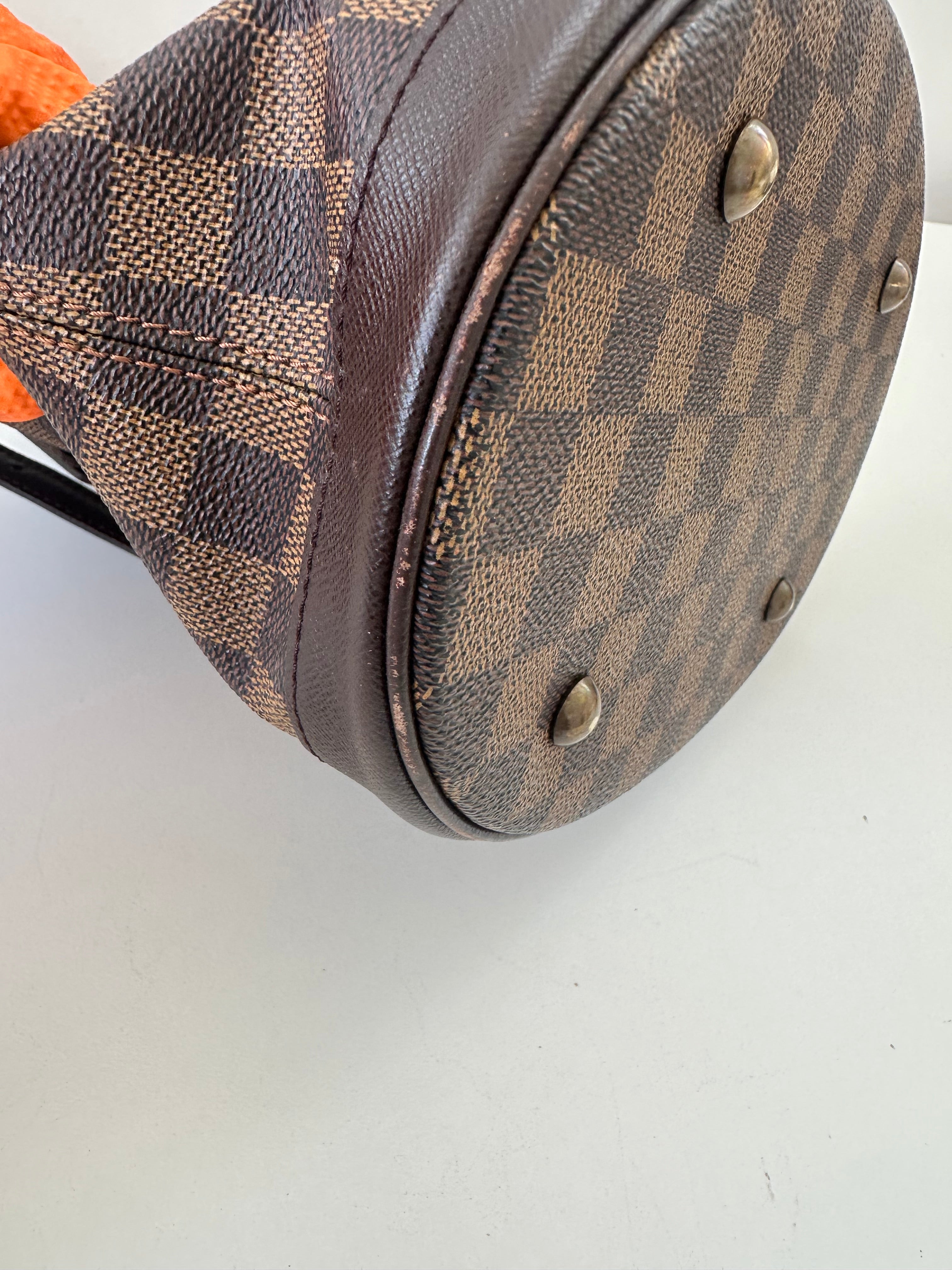 Louis Vuitton Marais