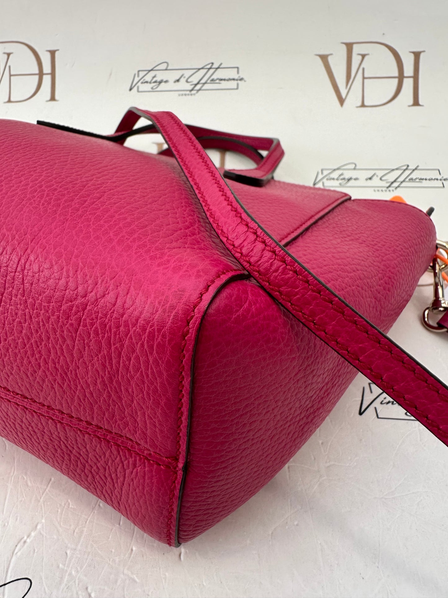 382740 - Gucci Swing