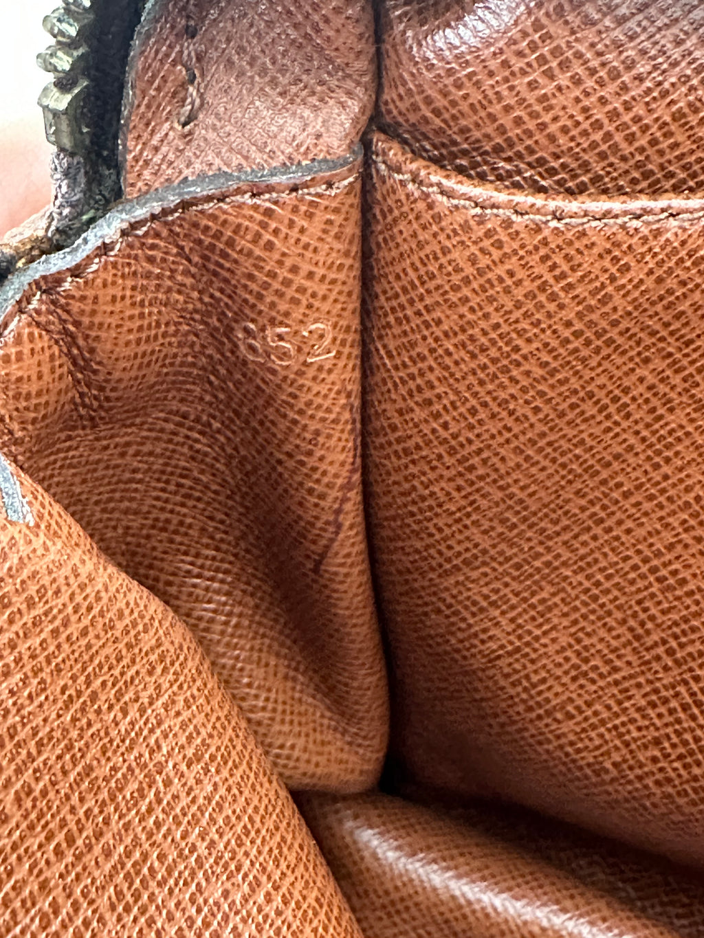 Louis Vuitton Compiegne 23