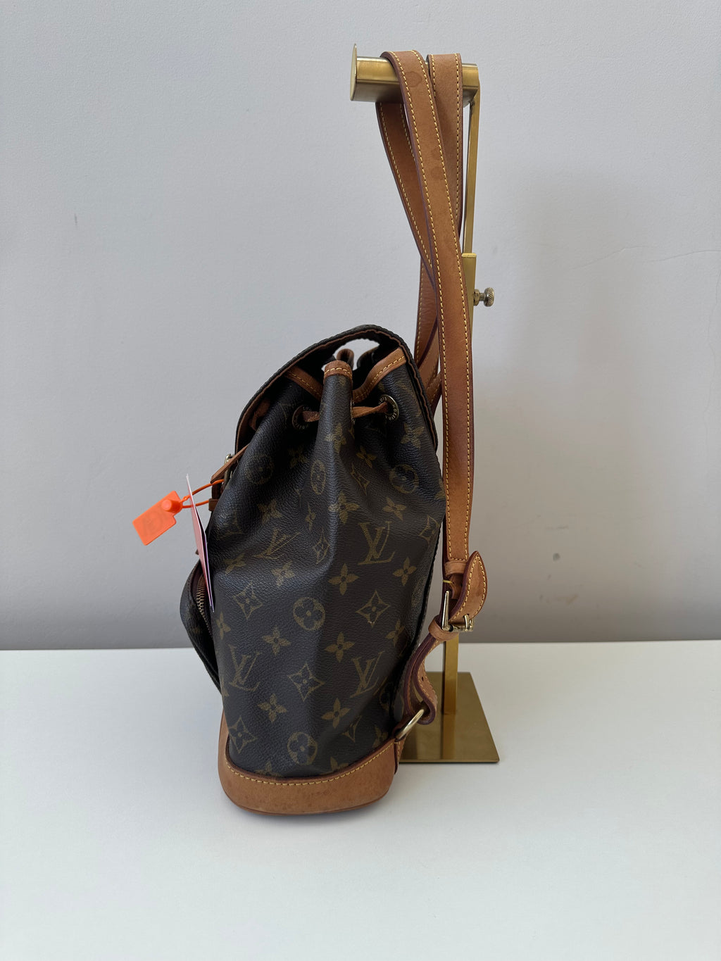 Louis Vuitton Montsouris MM