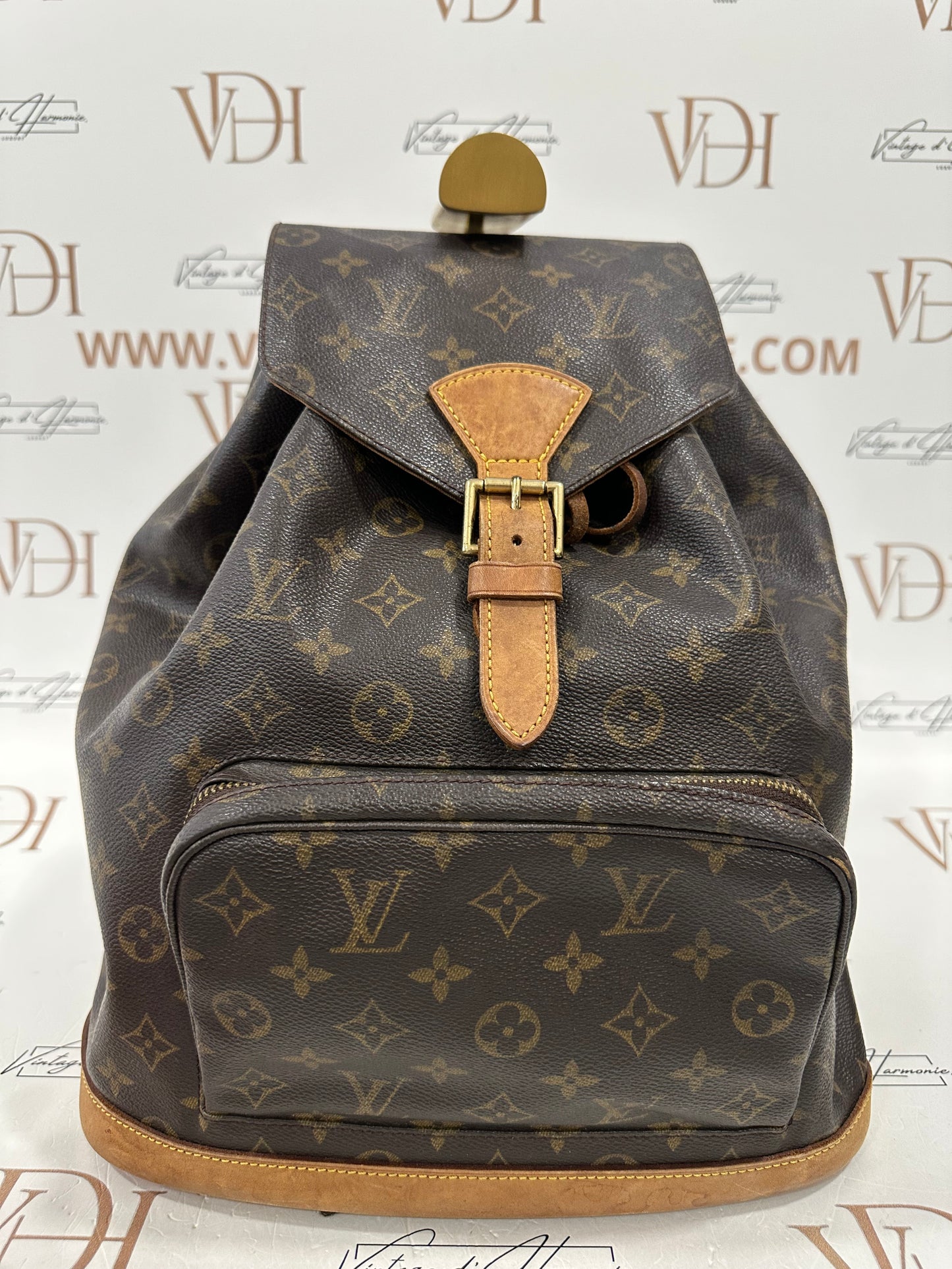 017793 - Louis Vuitton Montsouris GM