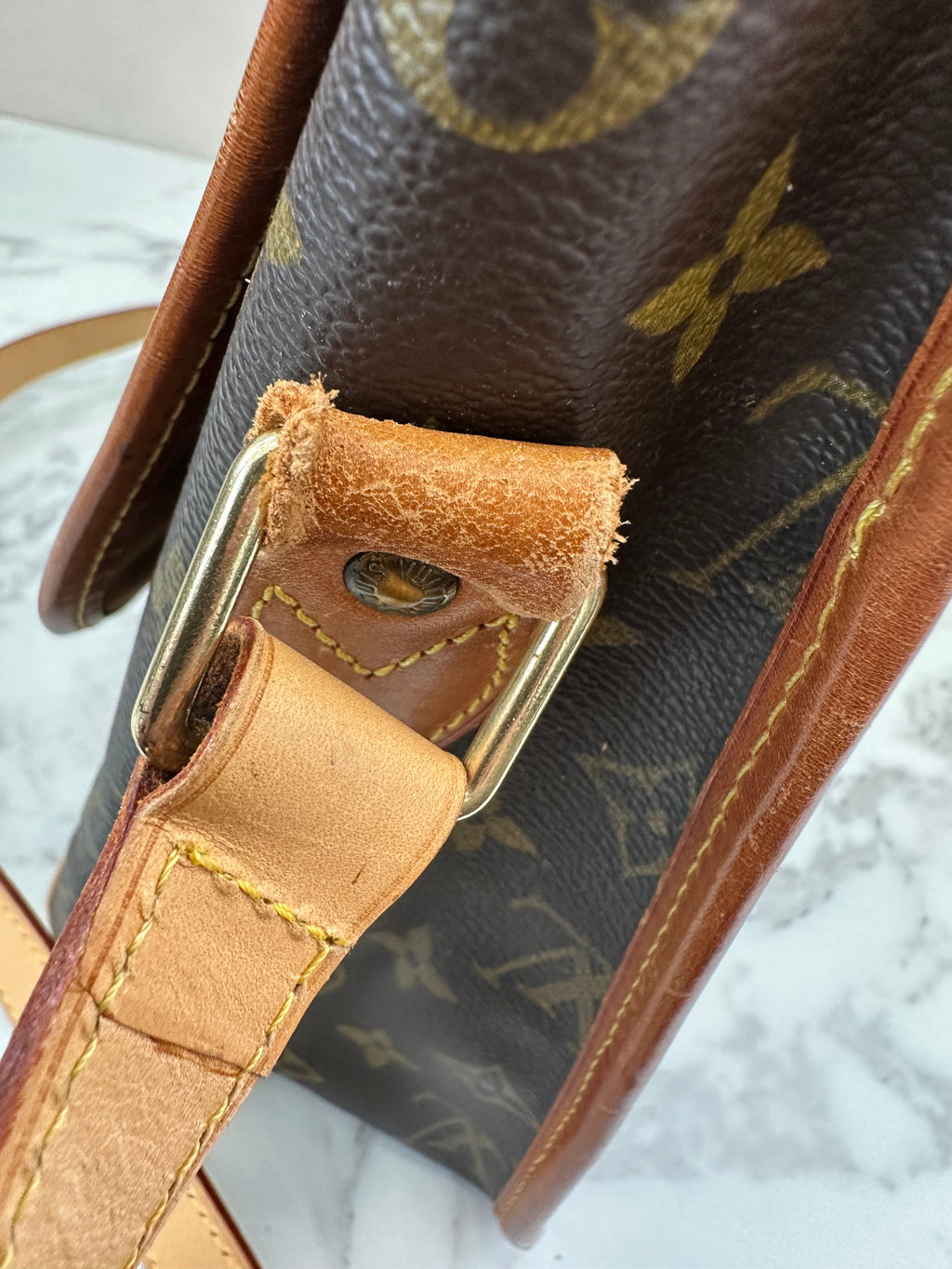 Louis Vuitton Gibeciere GM