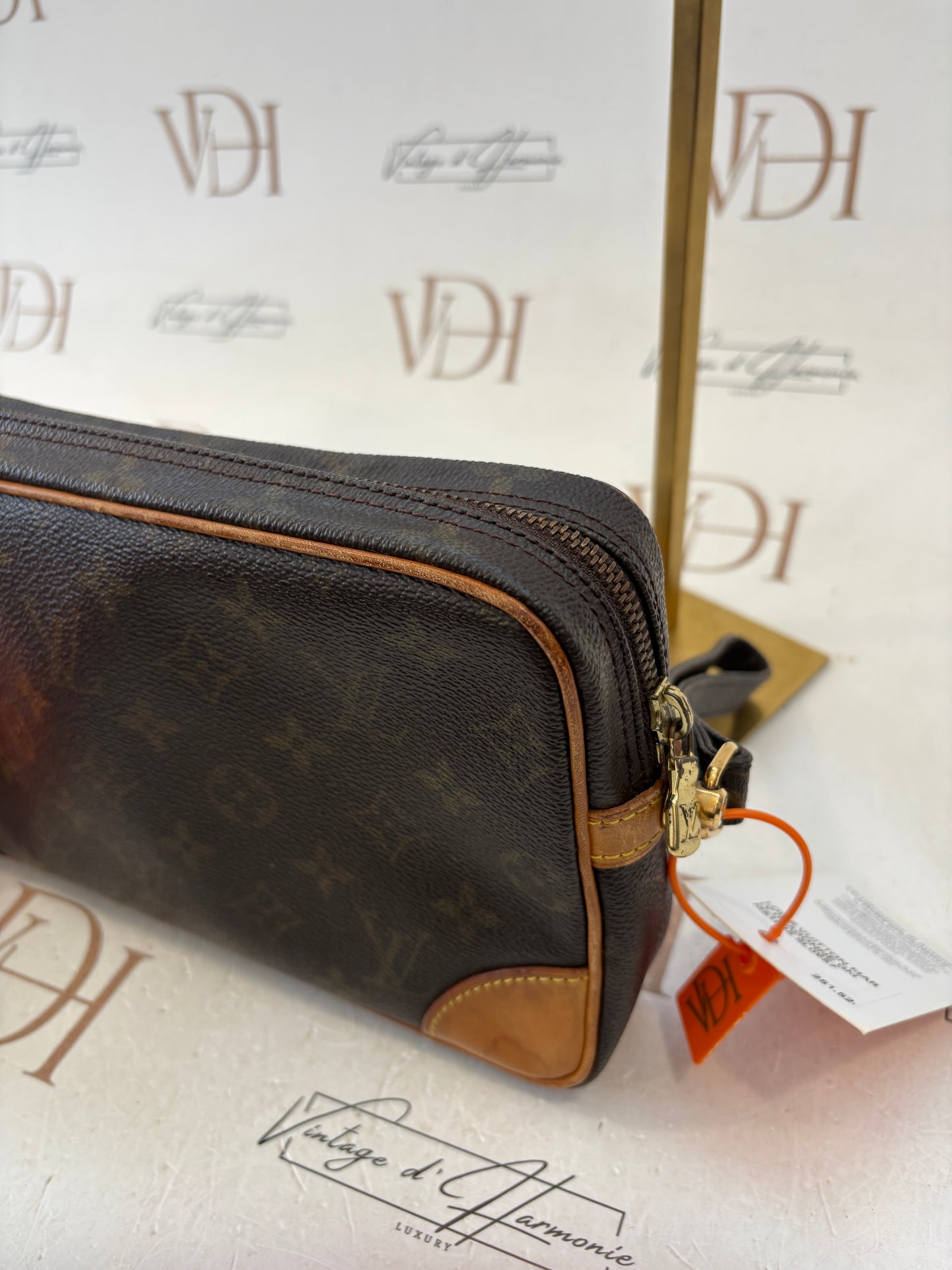 018116 - Louis Vuitton Dragonne GM