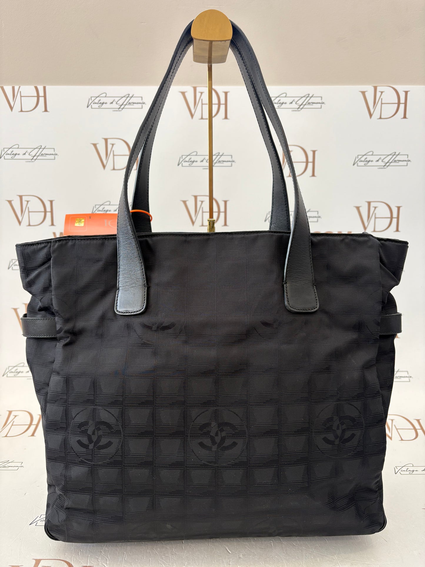 018922 - Chanel Black Jacquard