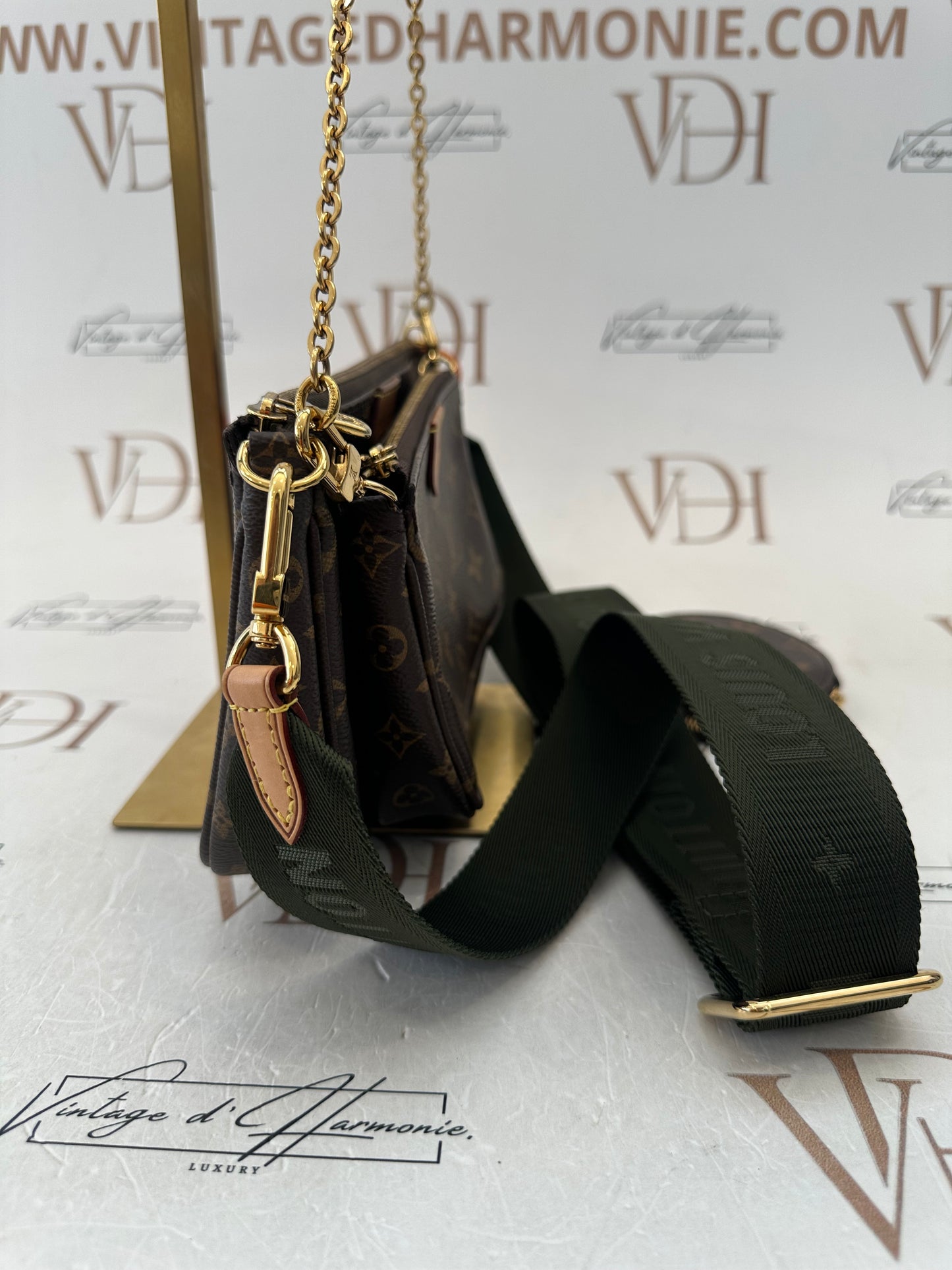 383113 - Louis Vuitton Multipochette