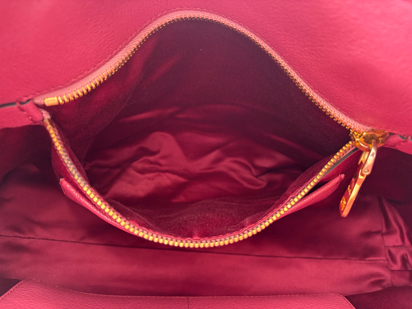 384308 - Miu Miu