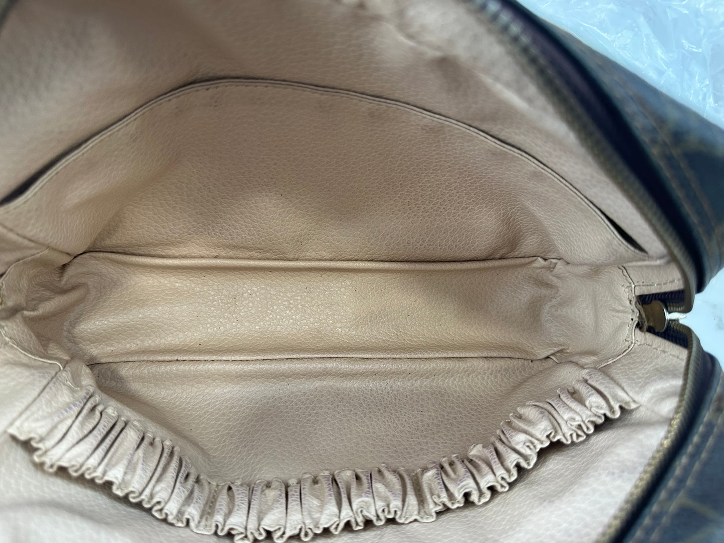 Louis Vuitton Trousse Toilette 23