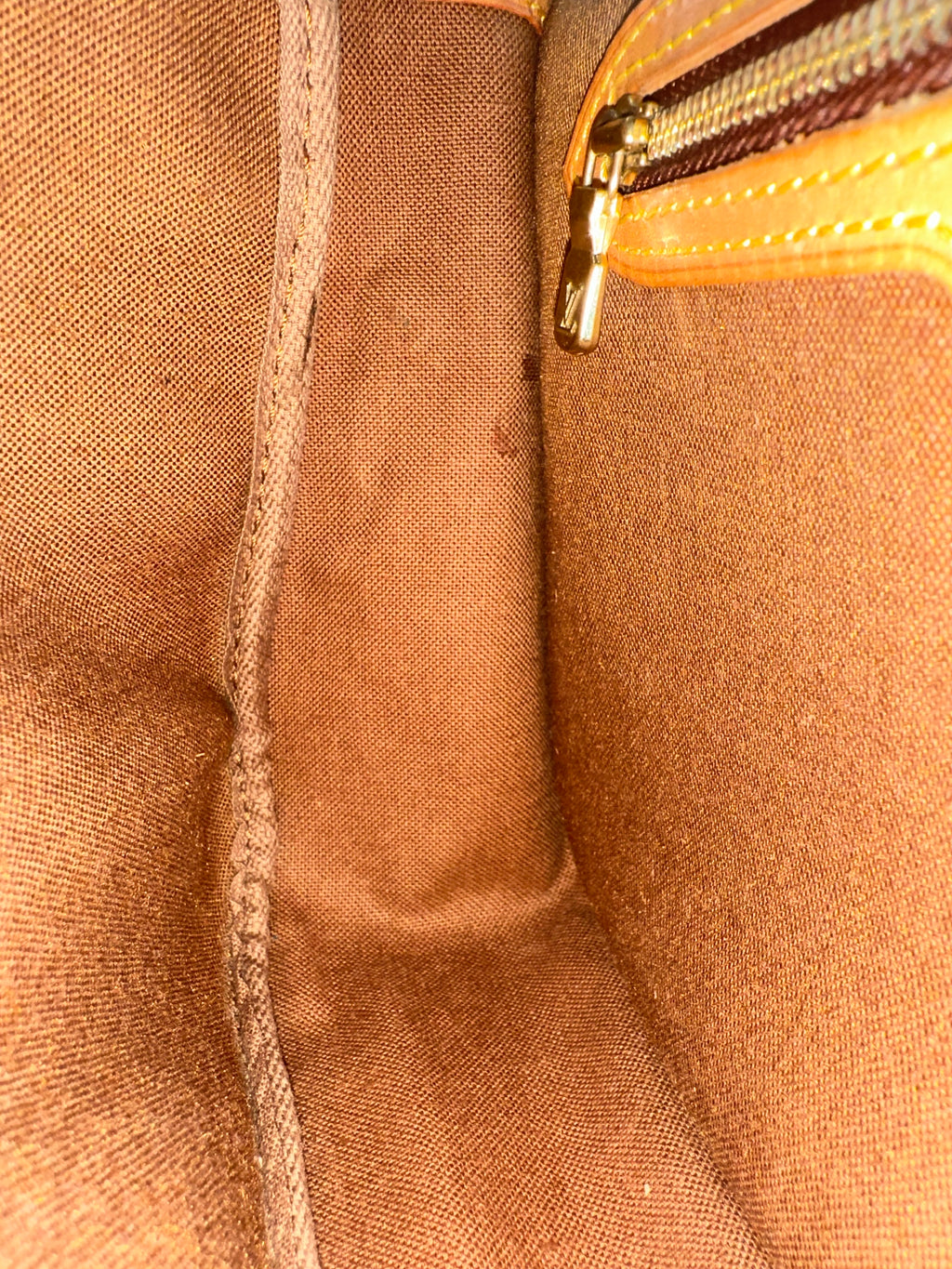 Louis Vuitton Gibeciere MM