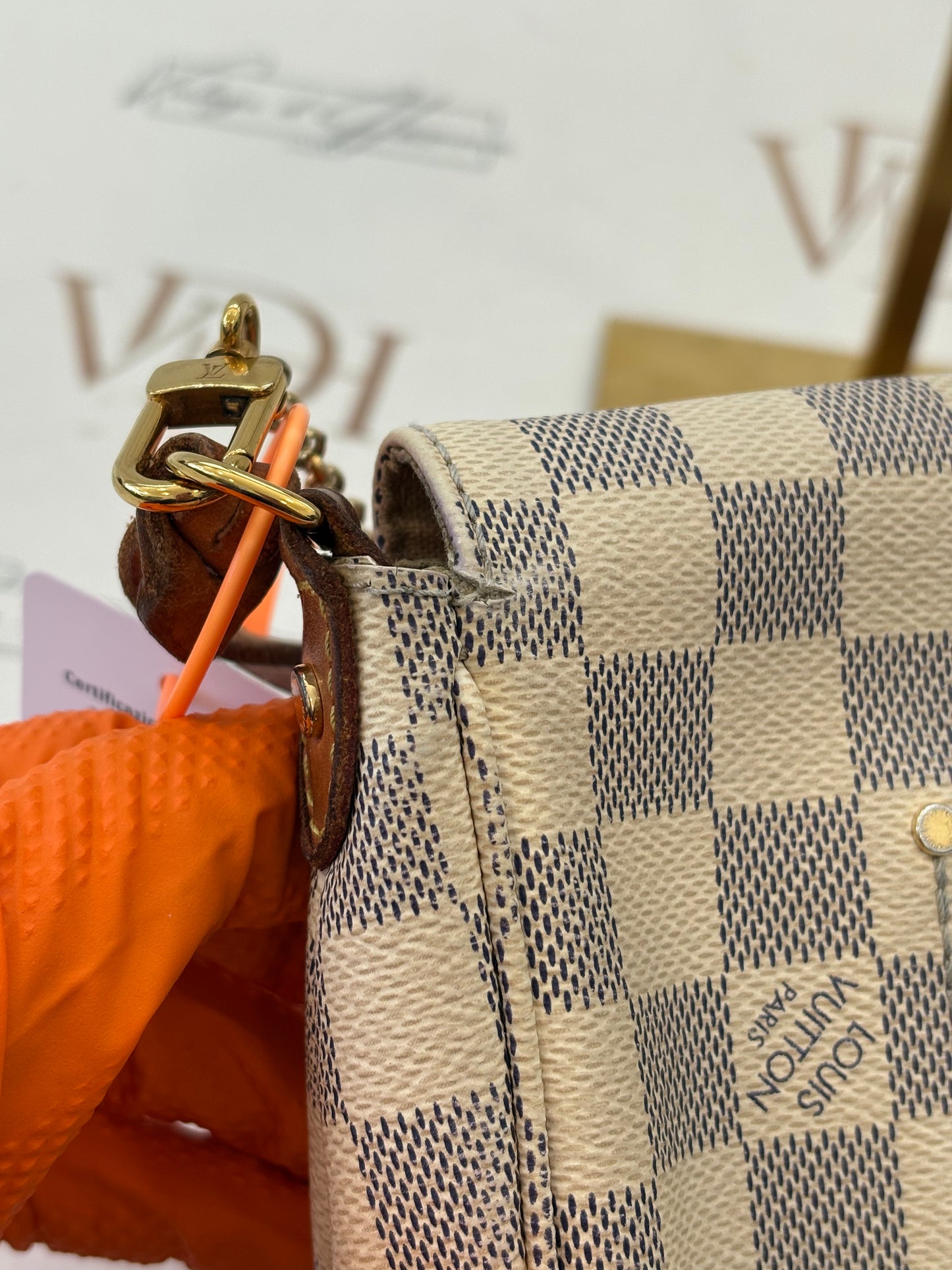 383613 - Louis Vuitton Favorite