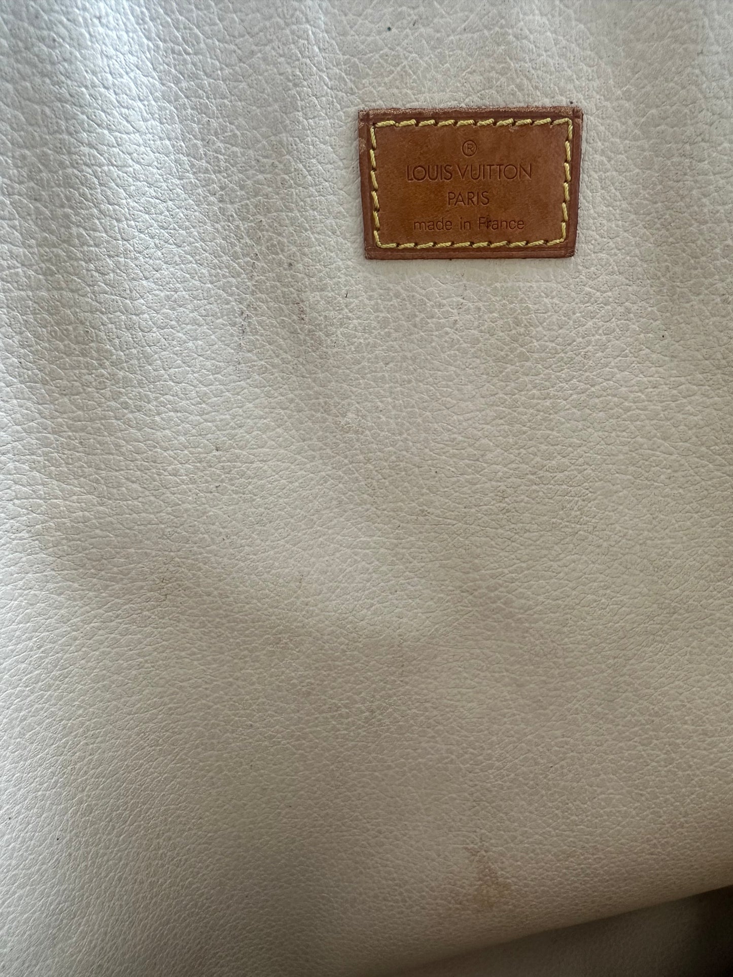Louis Vuitton Sac Plat