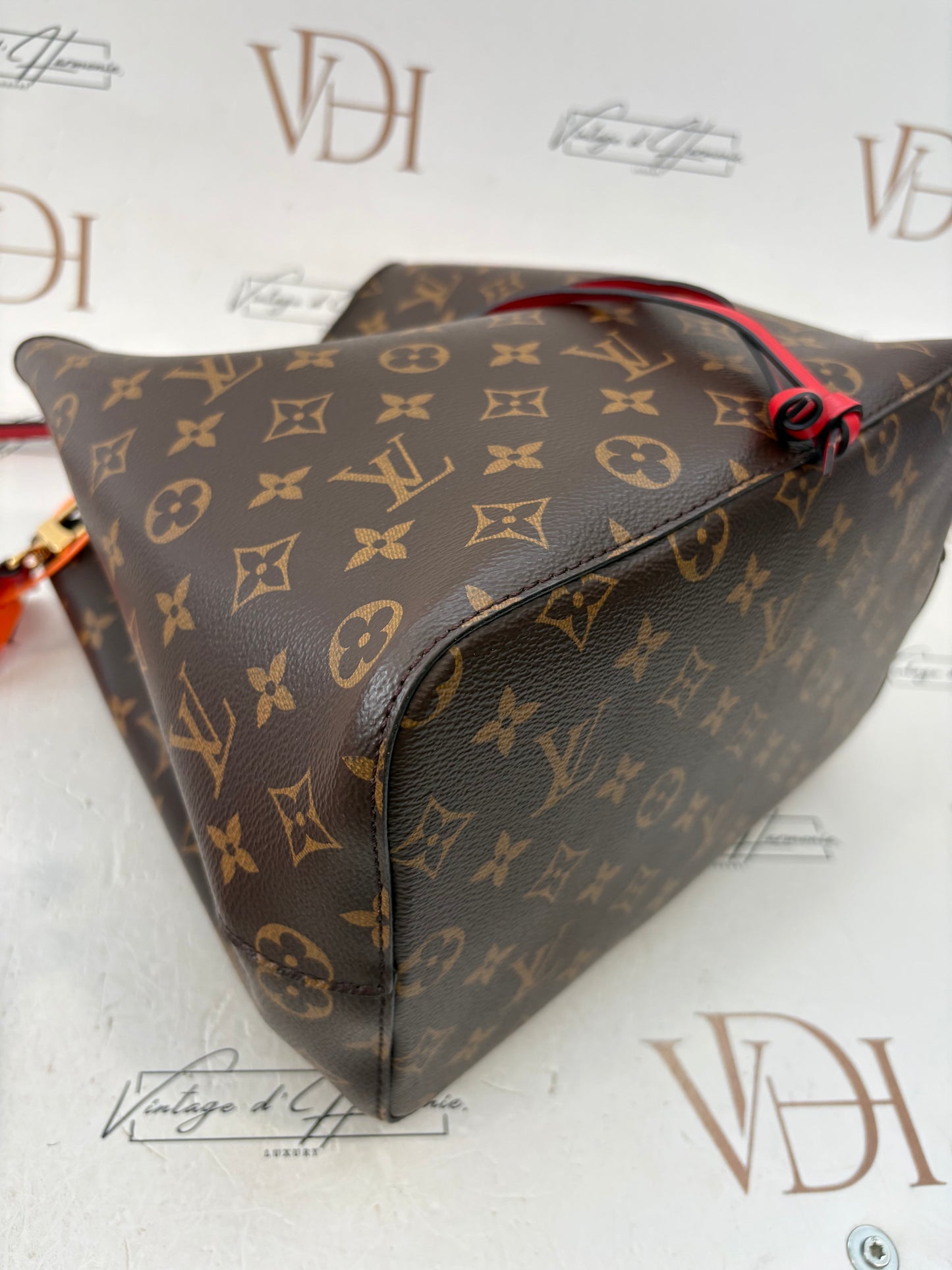 383929 - Louis Vuitton NeoNoé