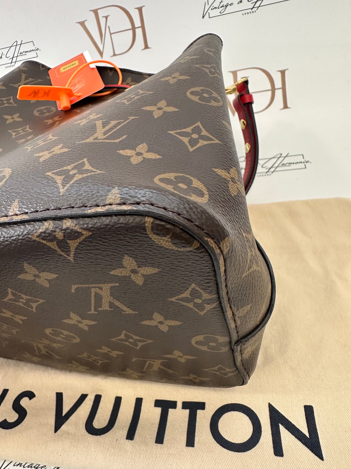 382435 - Louis Vuitton Neo Noé