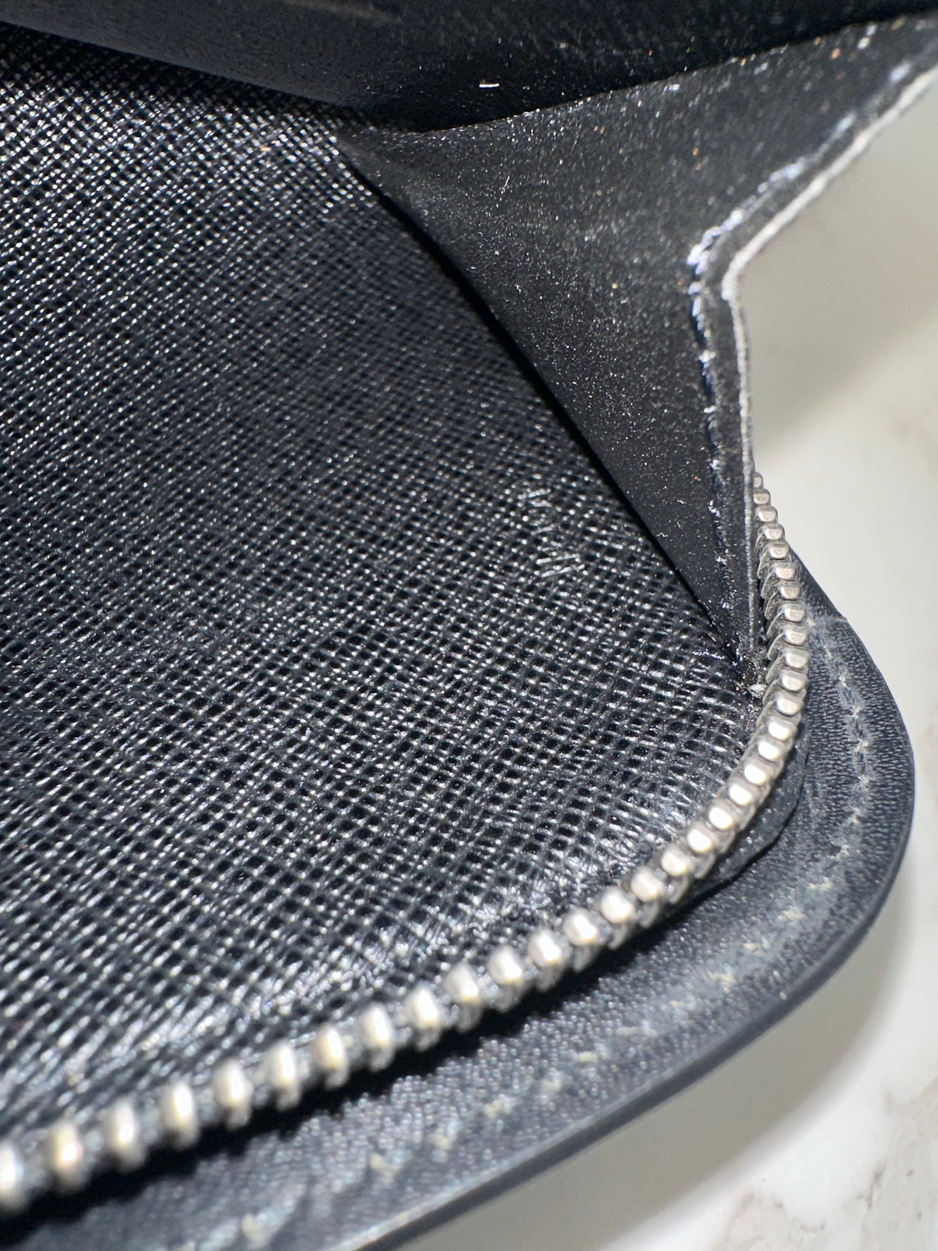 Louis Vuitton Monnaie Black Epi