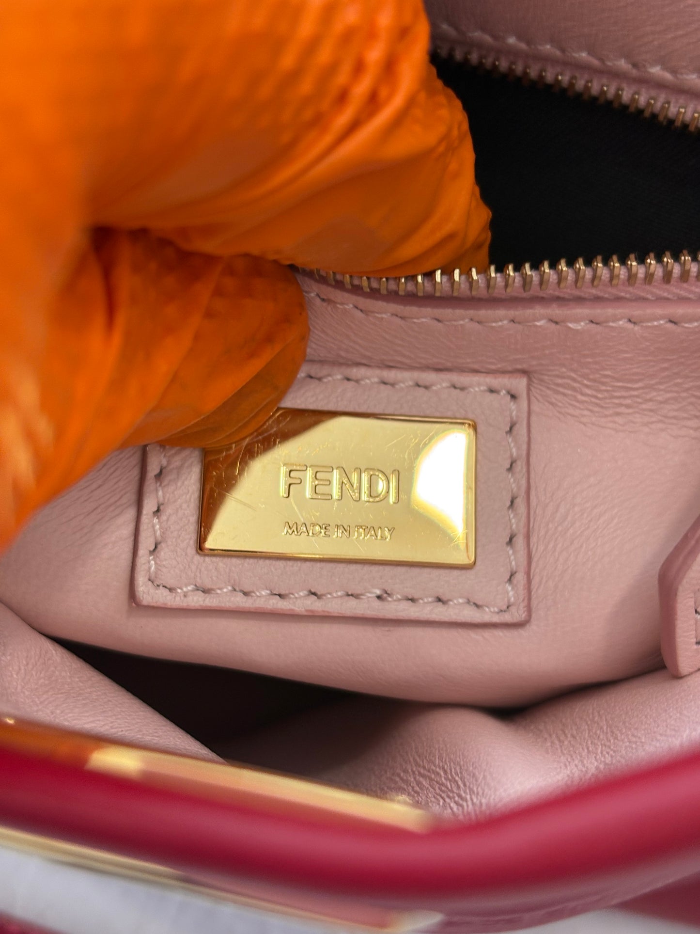 383955 - Fendi Peekaboo