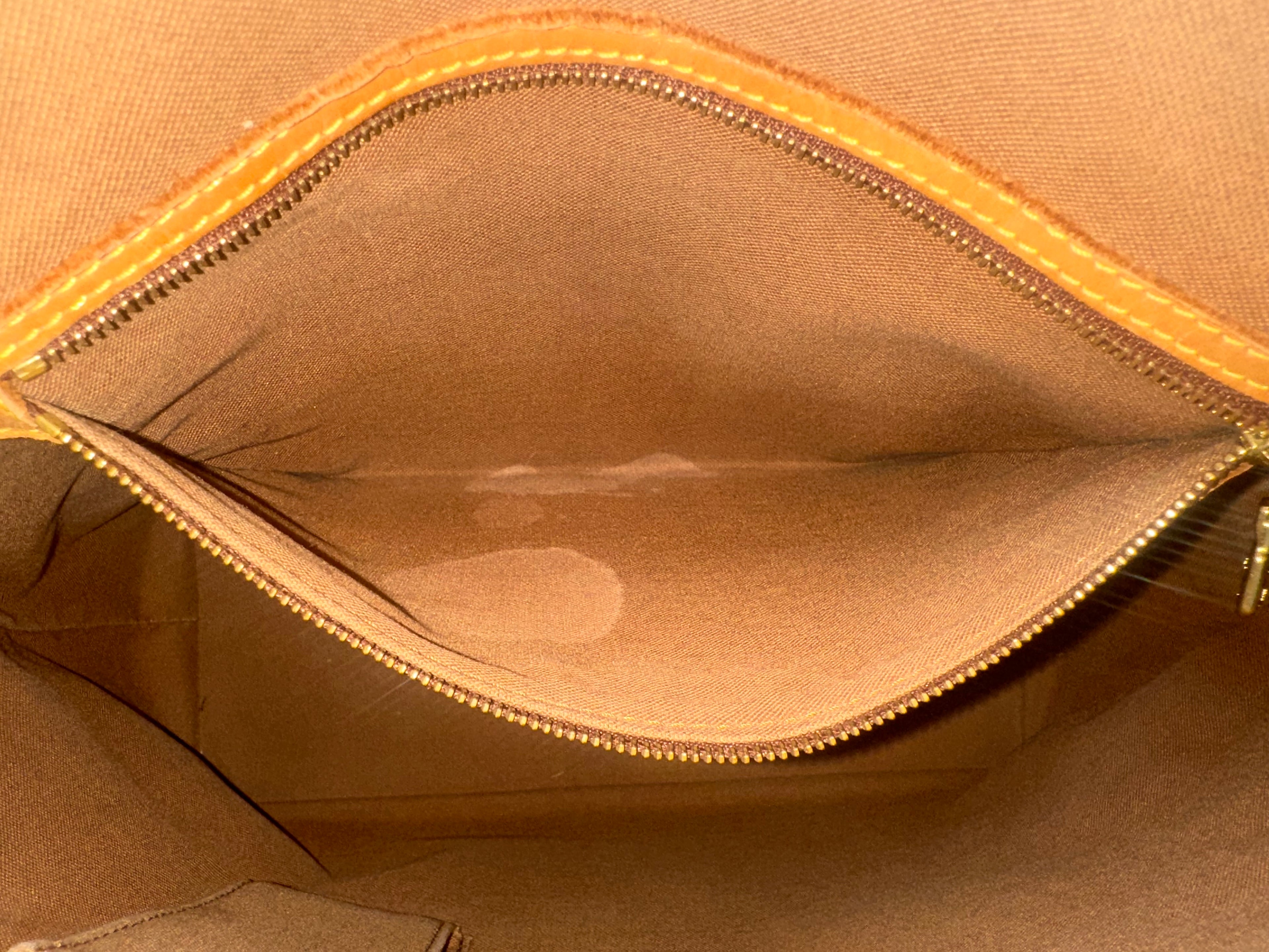 Louis Vuitton Cabas Mezzo