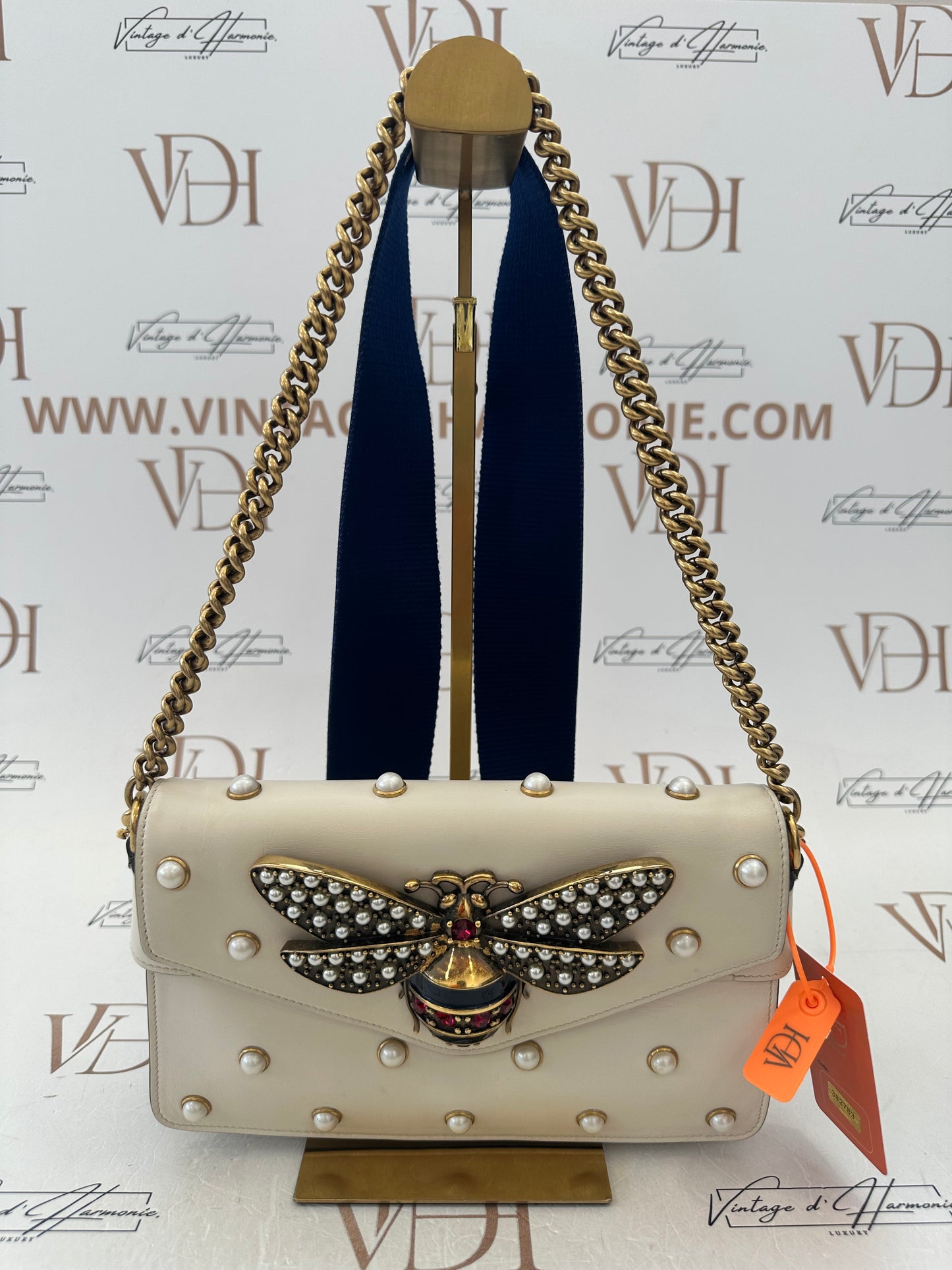 382783 - Gucci Queen Margaret