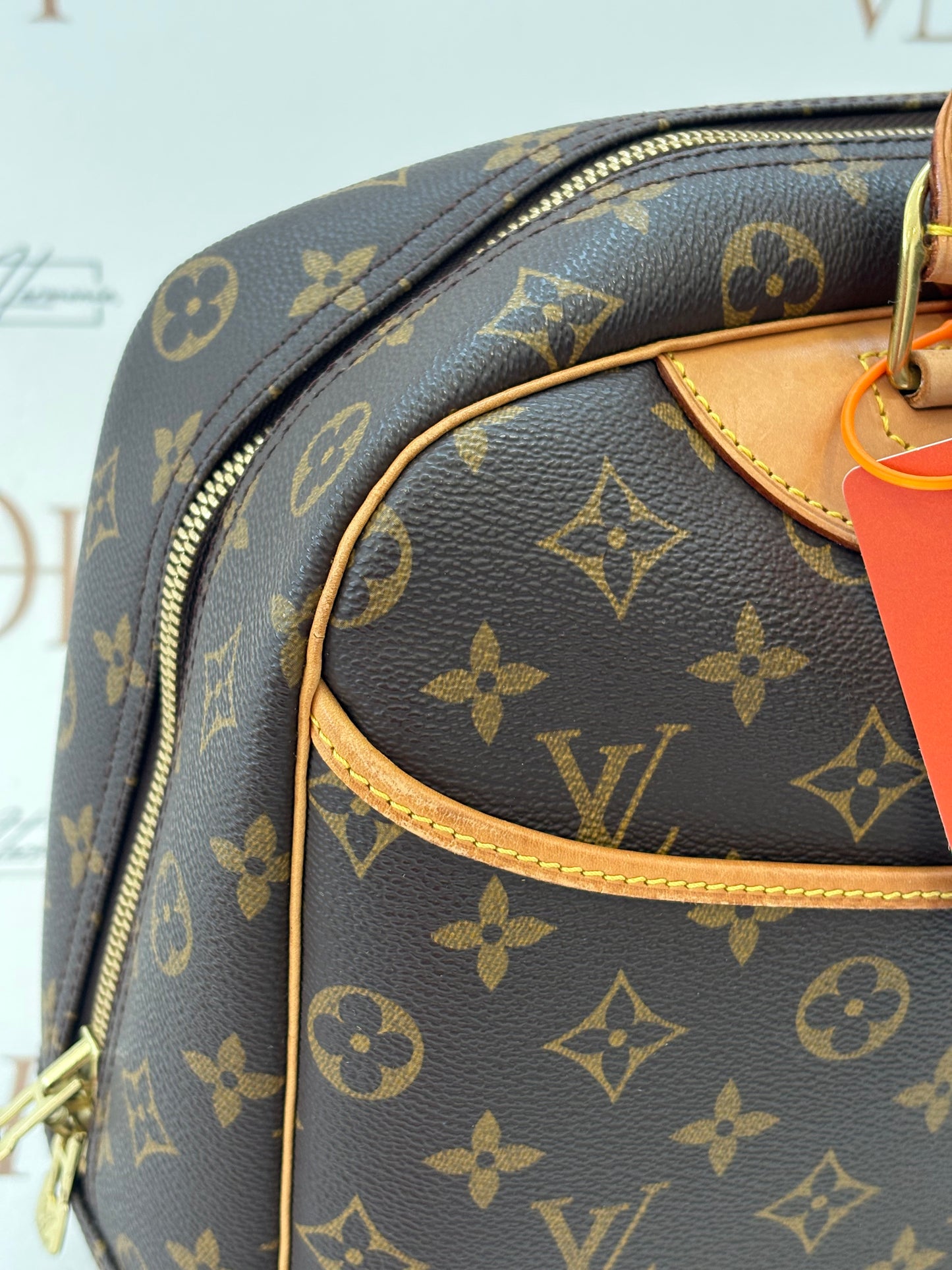 018318 - Louis Vuitton Deauville