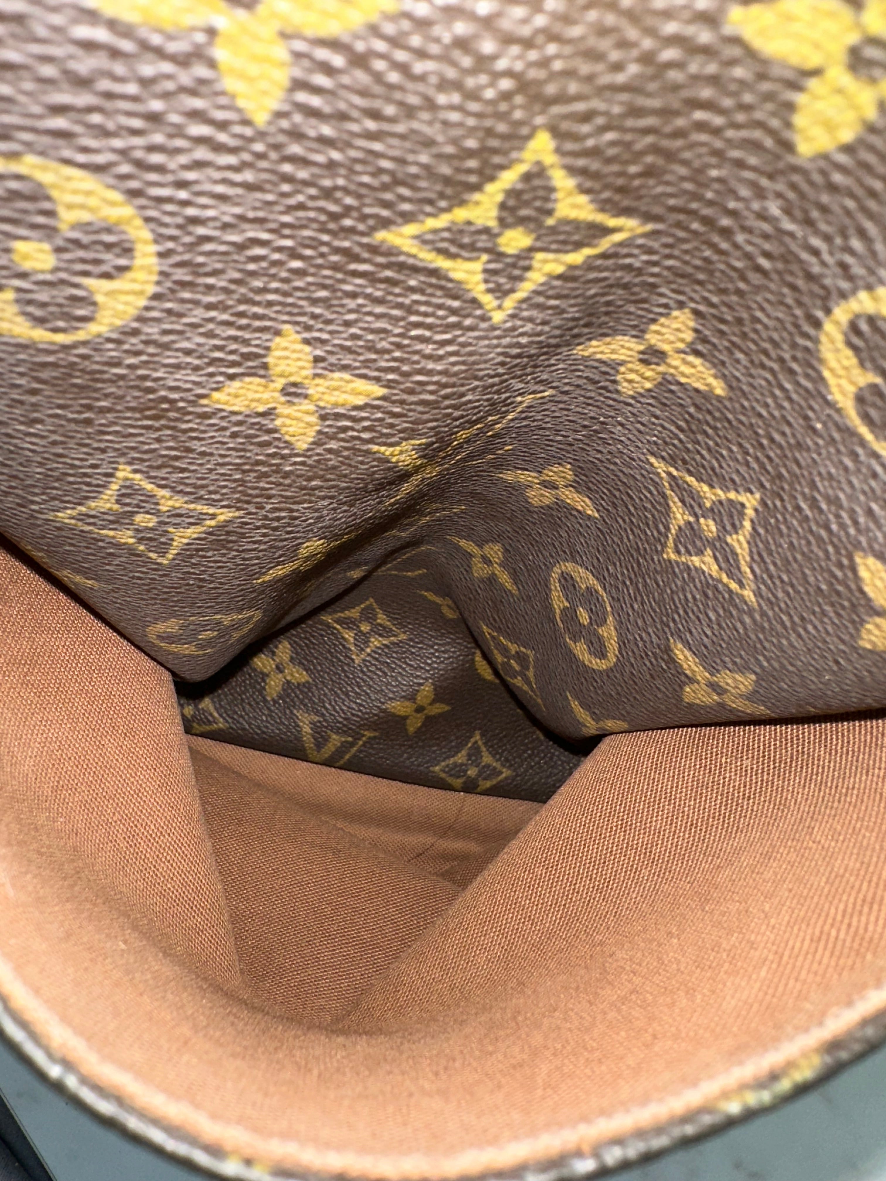 Louis Vuitton Totally MM