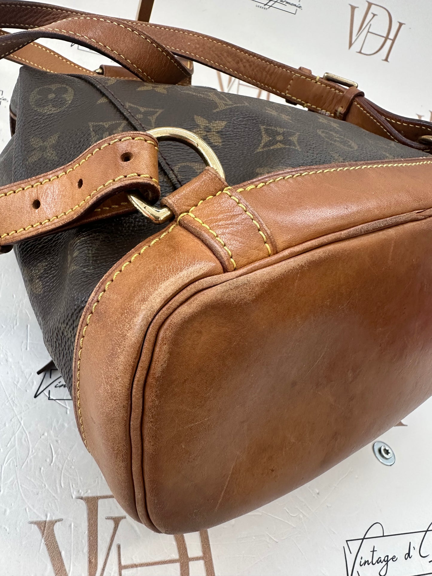 017858 - Louis Vuitton Montsouris MM