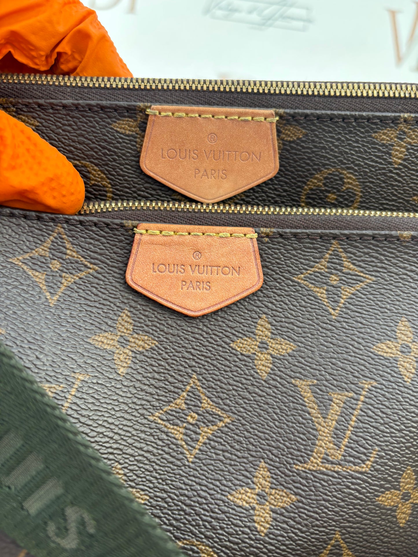383614 - Louis Vuitton Multipochette