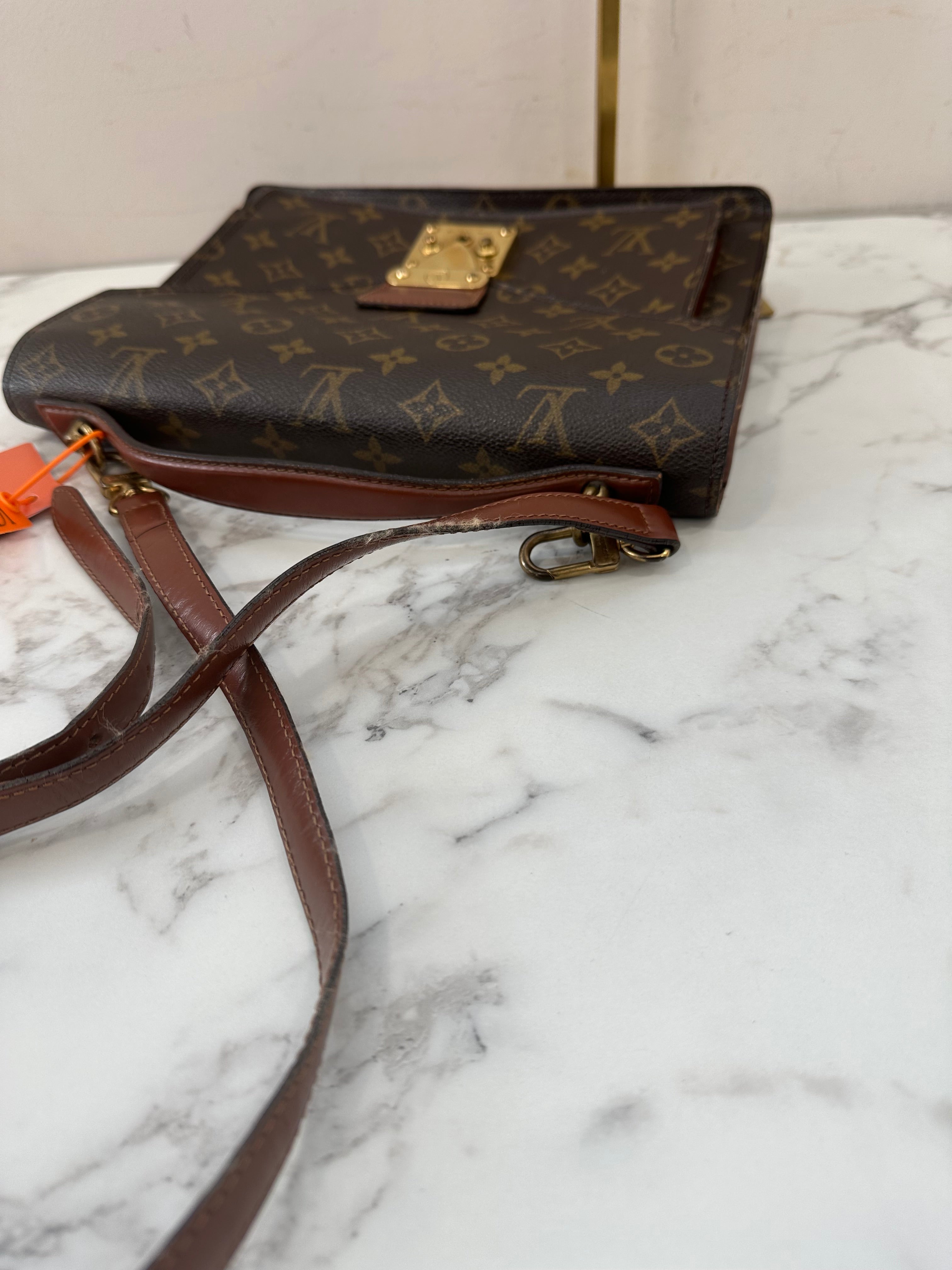 Louis Vuitton Monceau 28