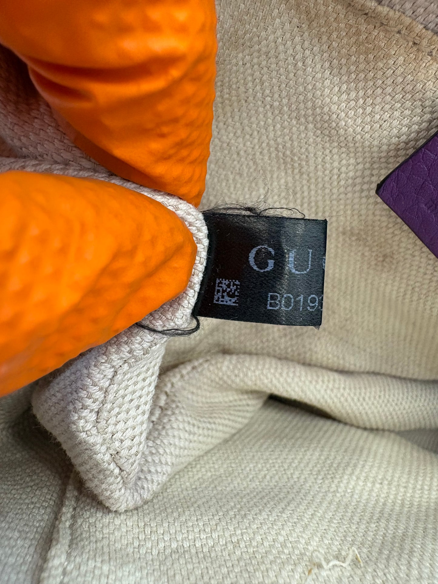 383170 - Gucci Soho