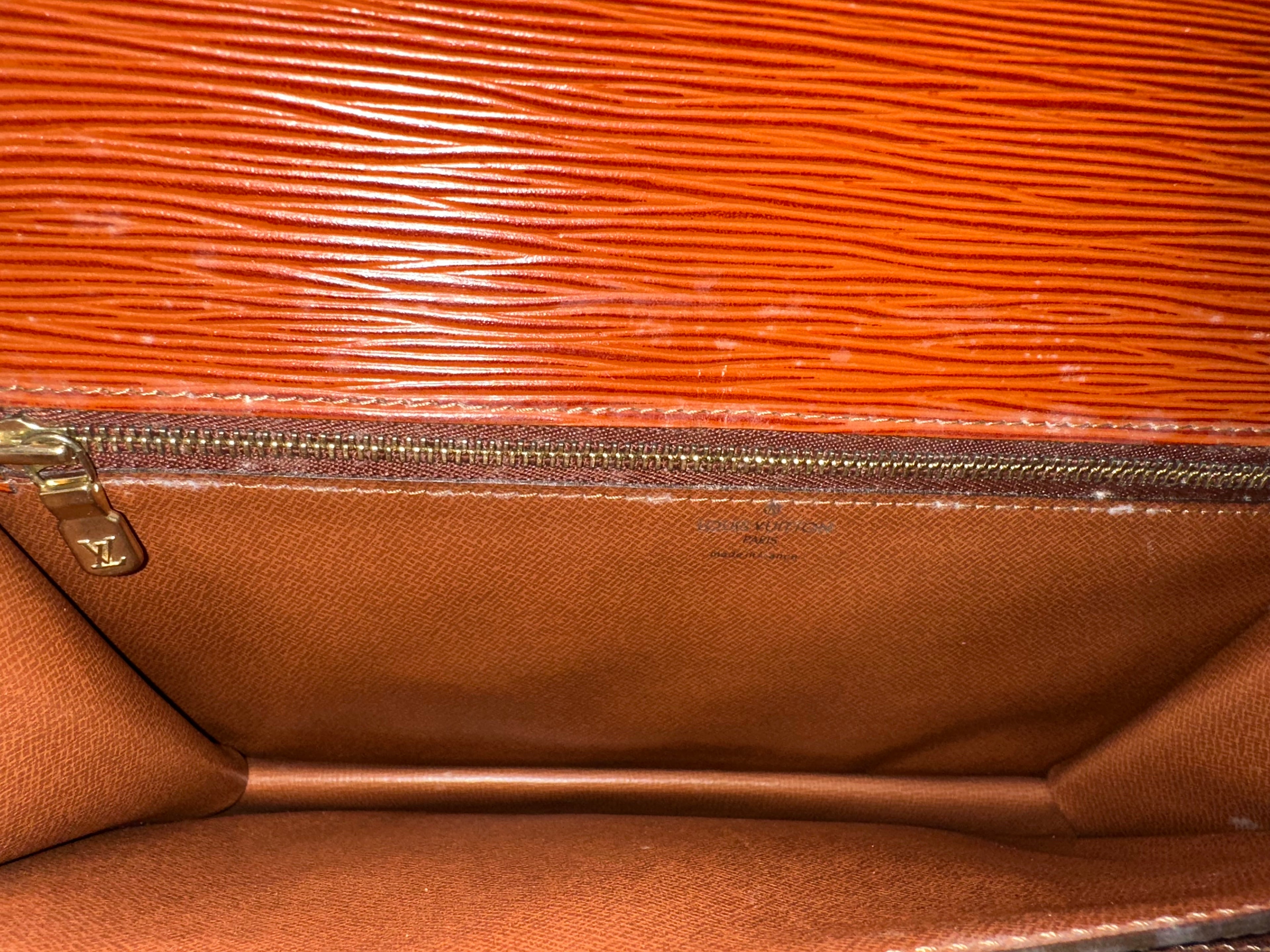 Louis Vuitton Brown Epi Pochette Sellier Dragonne