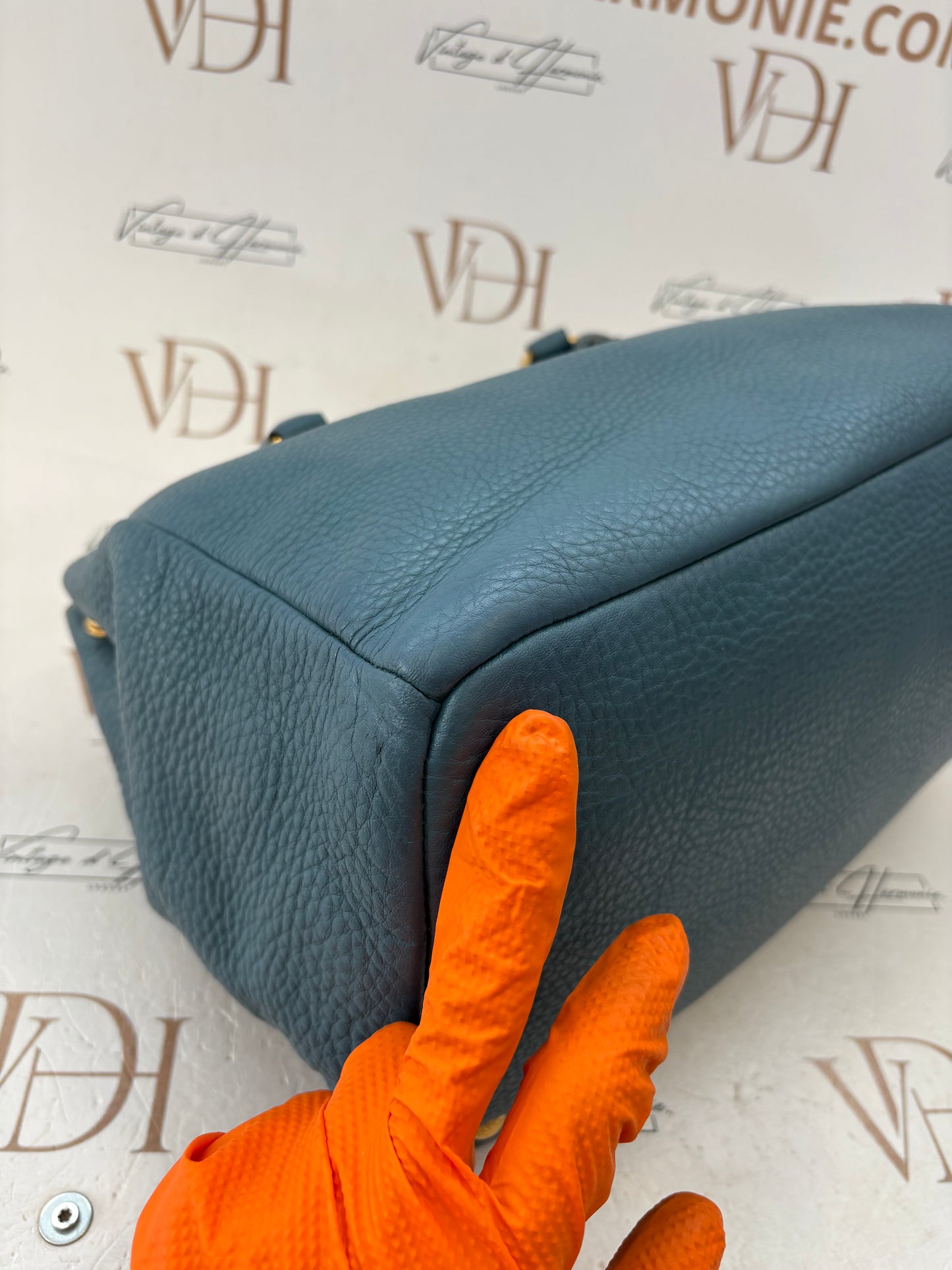 018314 - Prada Bag