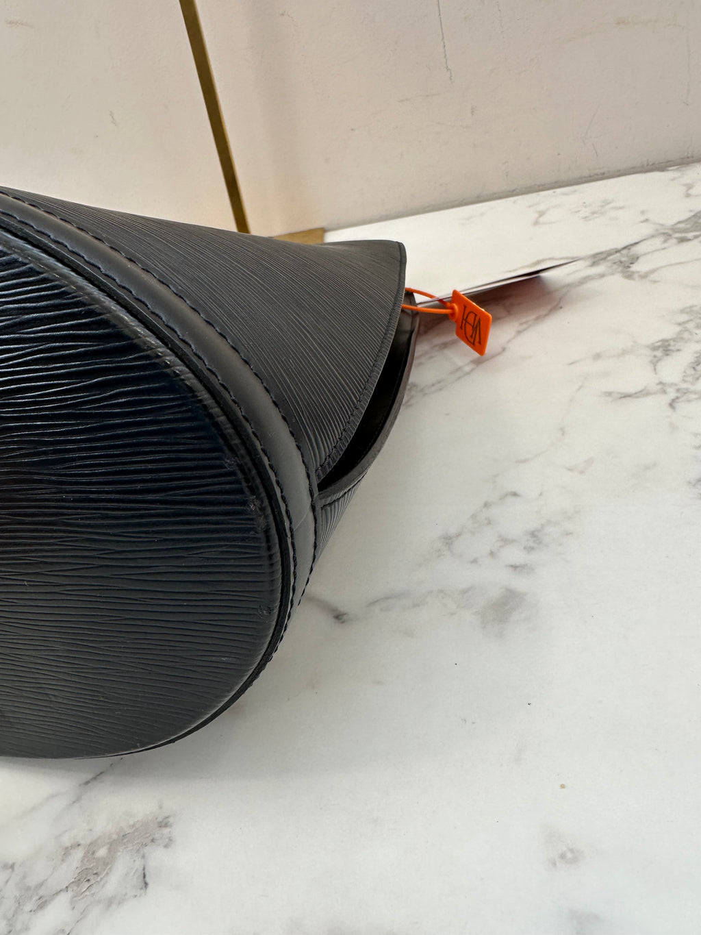 Louis Vuitton Black Epi Cluny