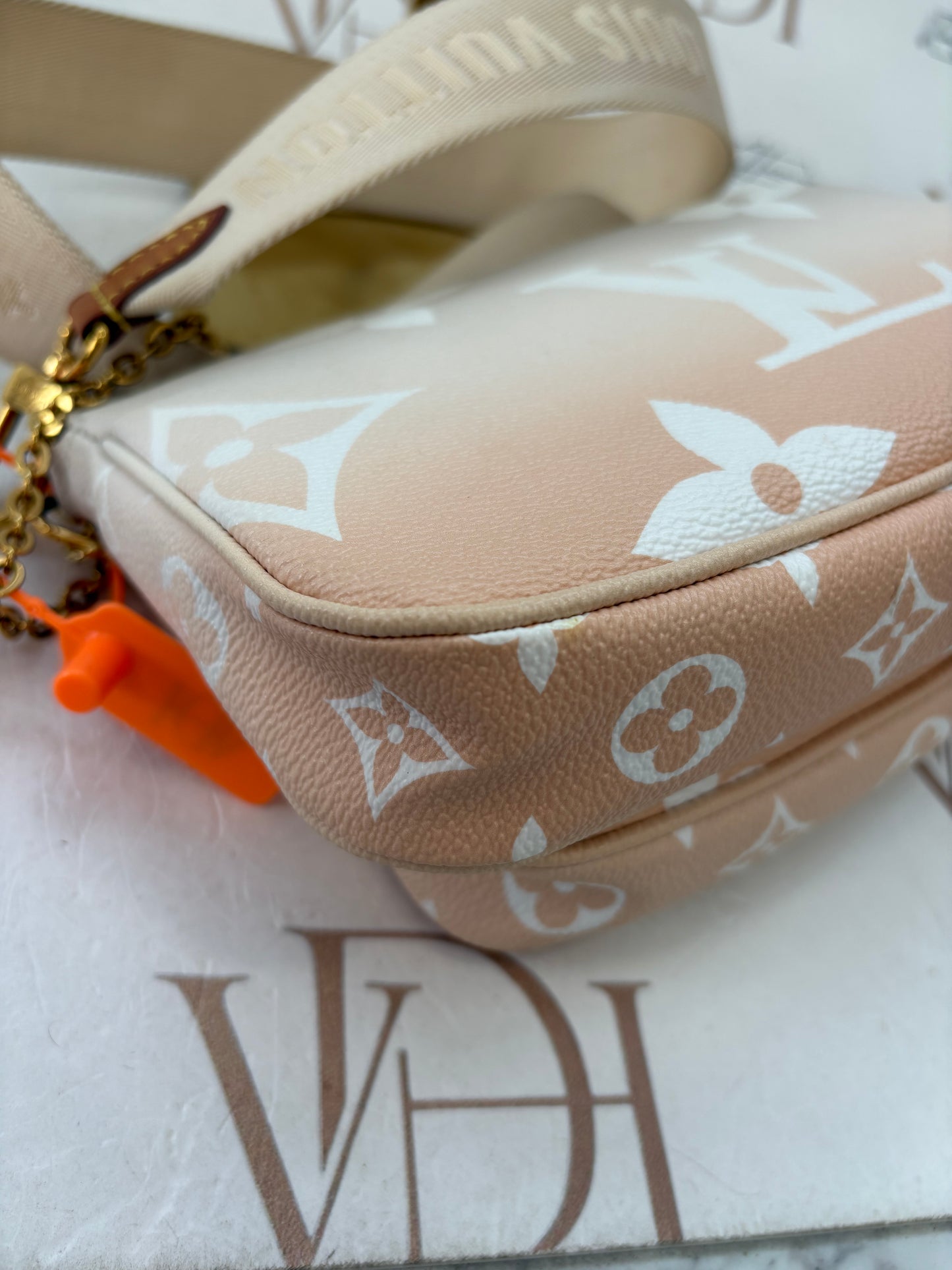 383306 - Louis Vuitton MultiPoschette