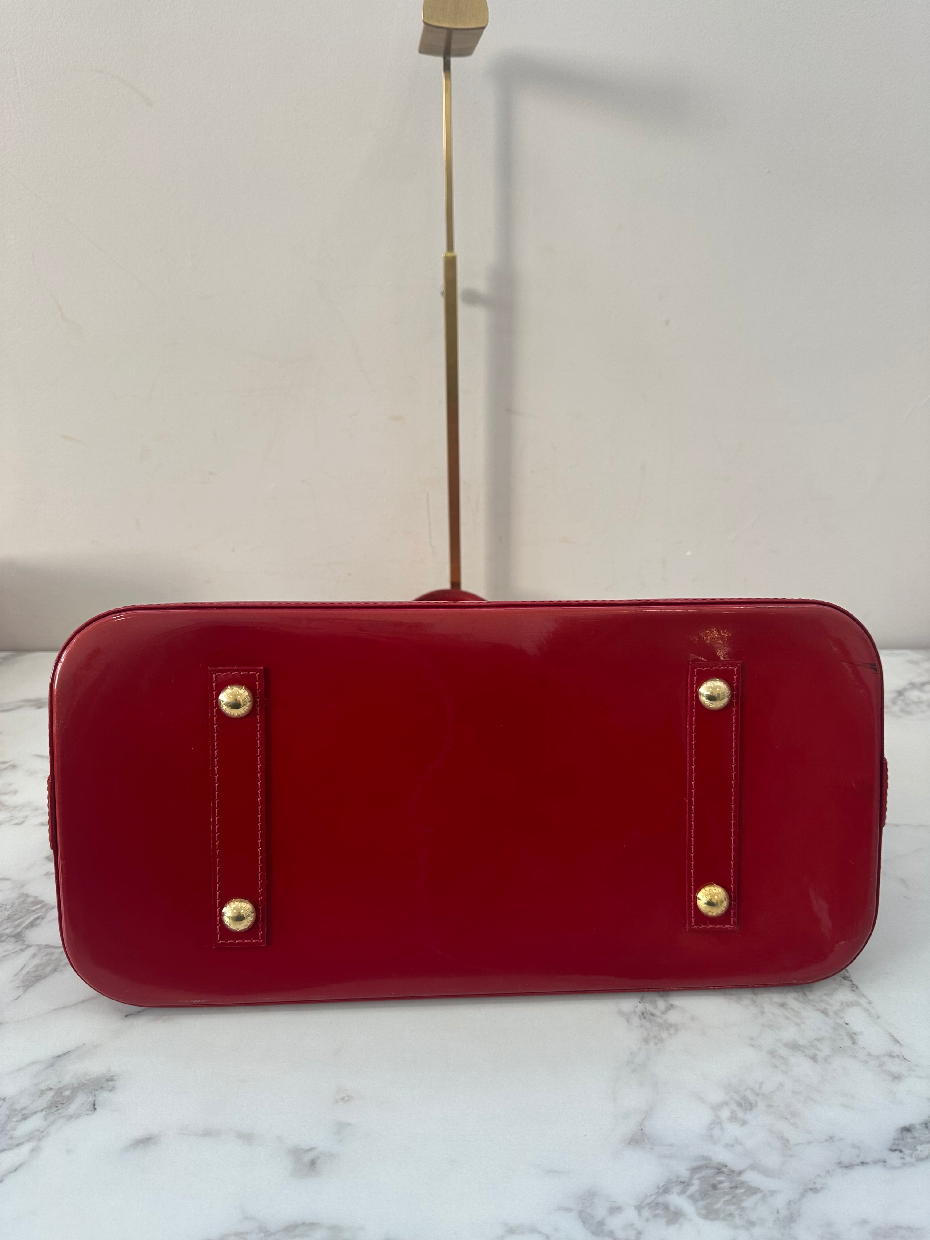 Louis Vuitton Alma GM Vernis Red